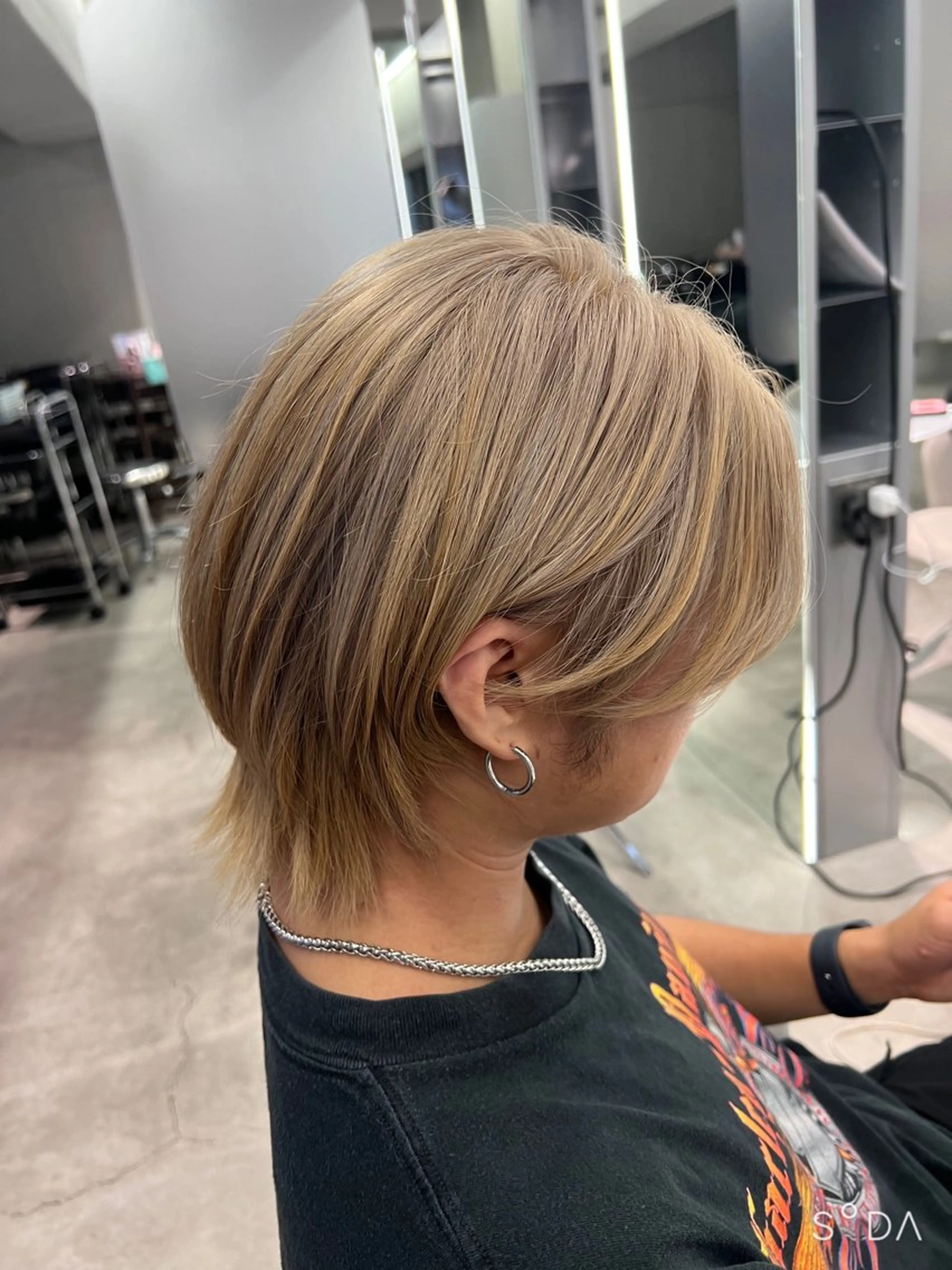 カラー ベージュカラー ブリーチ mari_ xenaのヘアスタイル