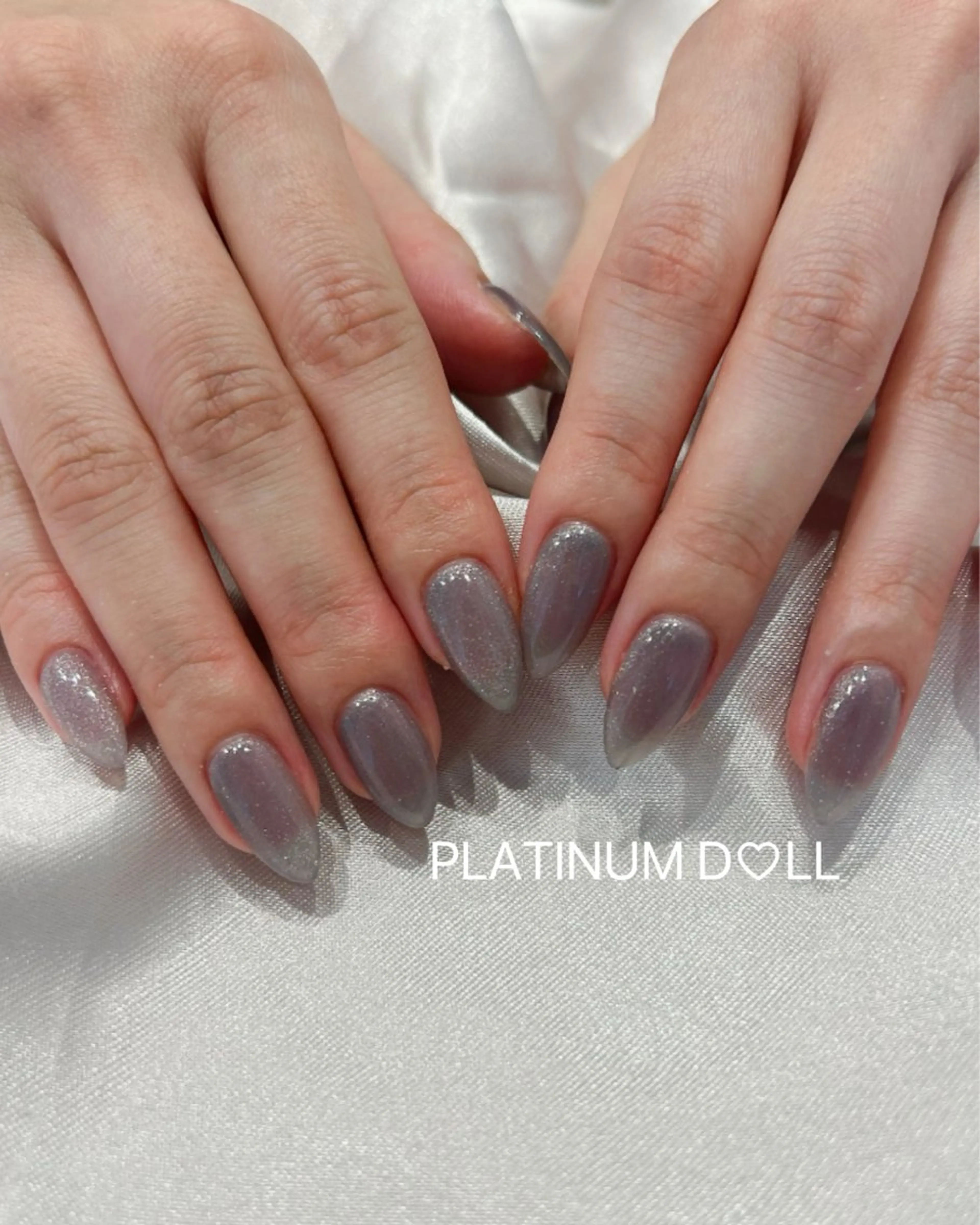 ネイル グラデーション キラキラネイル 韓国ネイル マグネットネイル ニュアンスネイル ハンドネイル 🎀NOISM/ nail/はな🎀のネイルデザイン