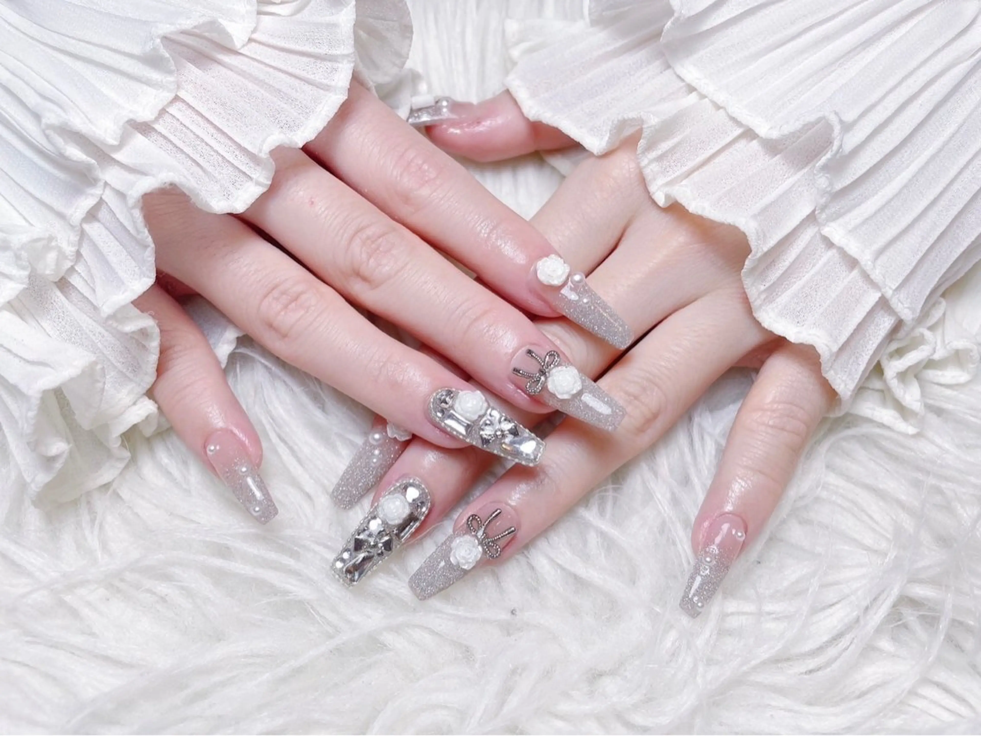ネイル ハンドネイル ☁️Yun nail KiKi☁️のネイルデザイン