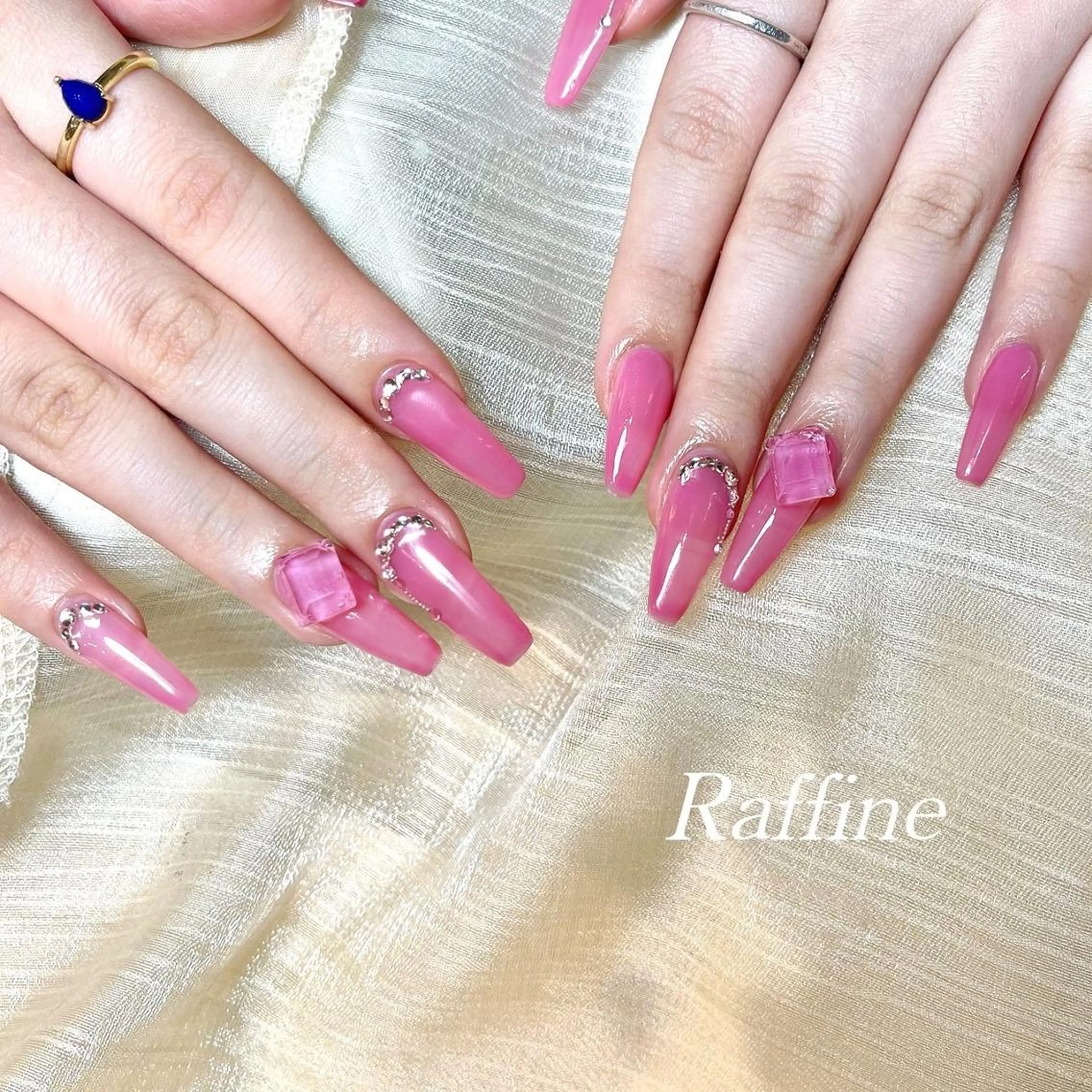 ネイル Raffine erika🕊️のネイルデザイン