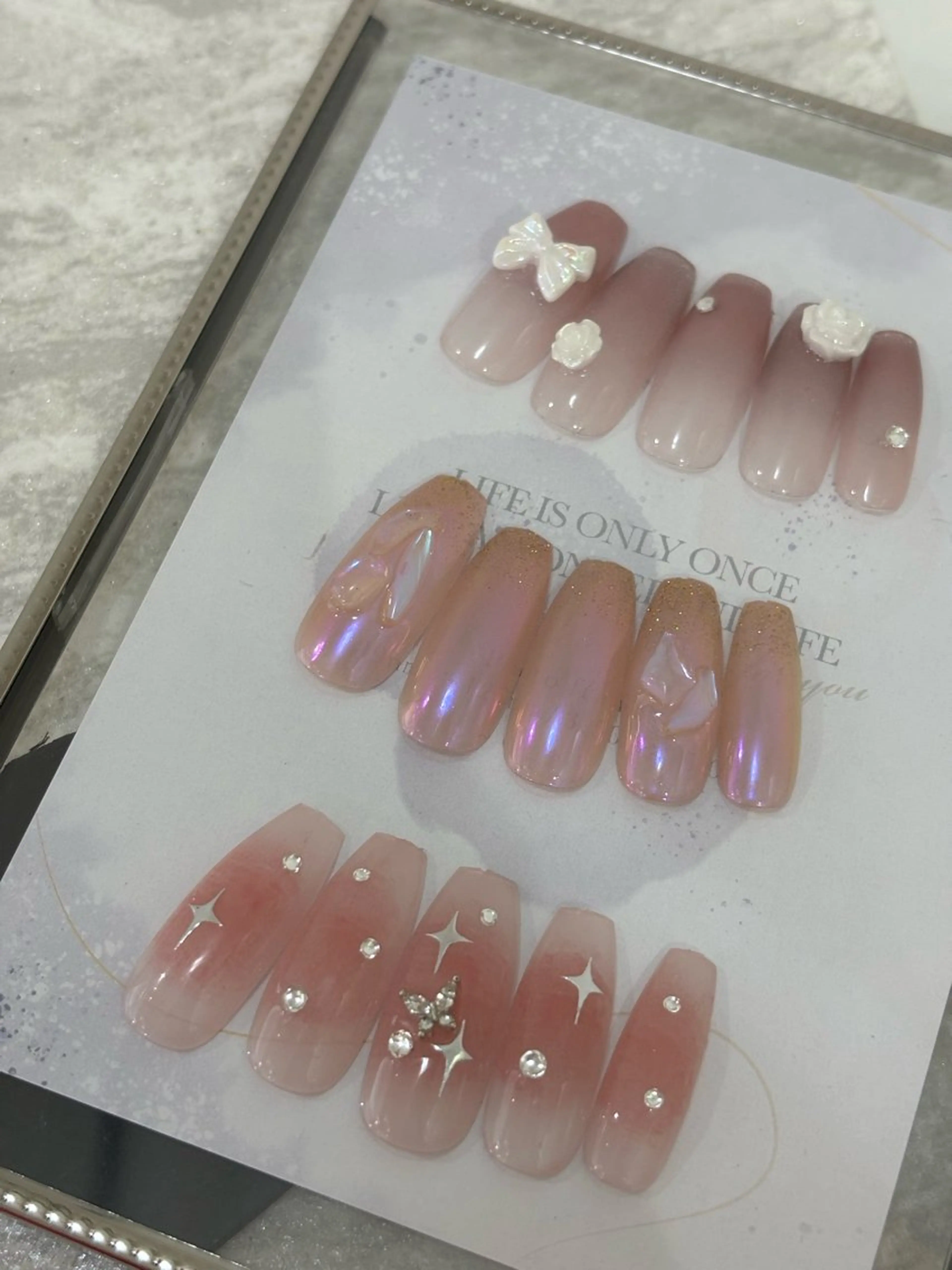 🎀ワンホン定額🎀✨️トレンド✨️9900yen【オフあり】ナチュラルに盛りたい方オススメ💗ショートネイルでもOK◎の写真