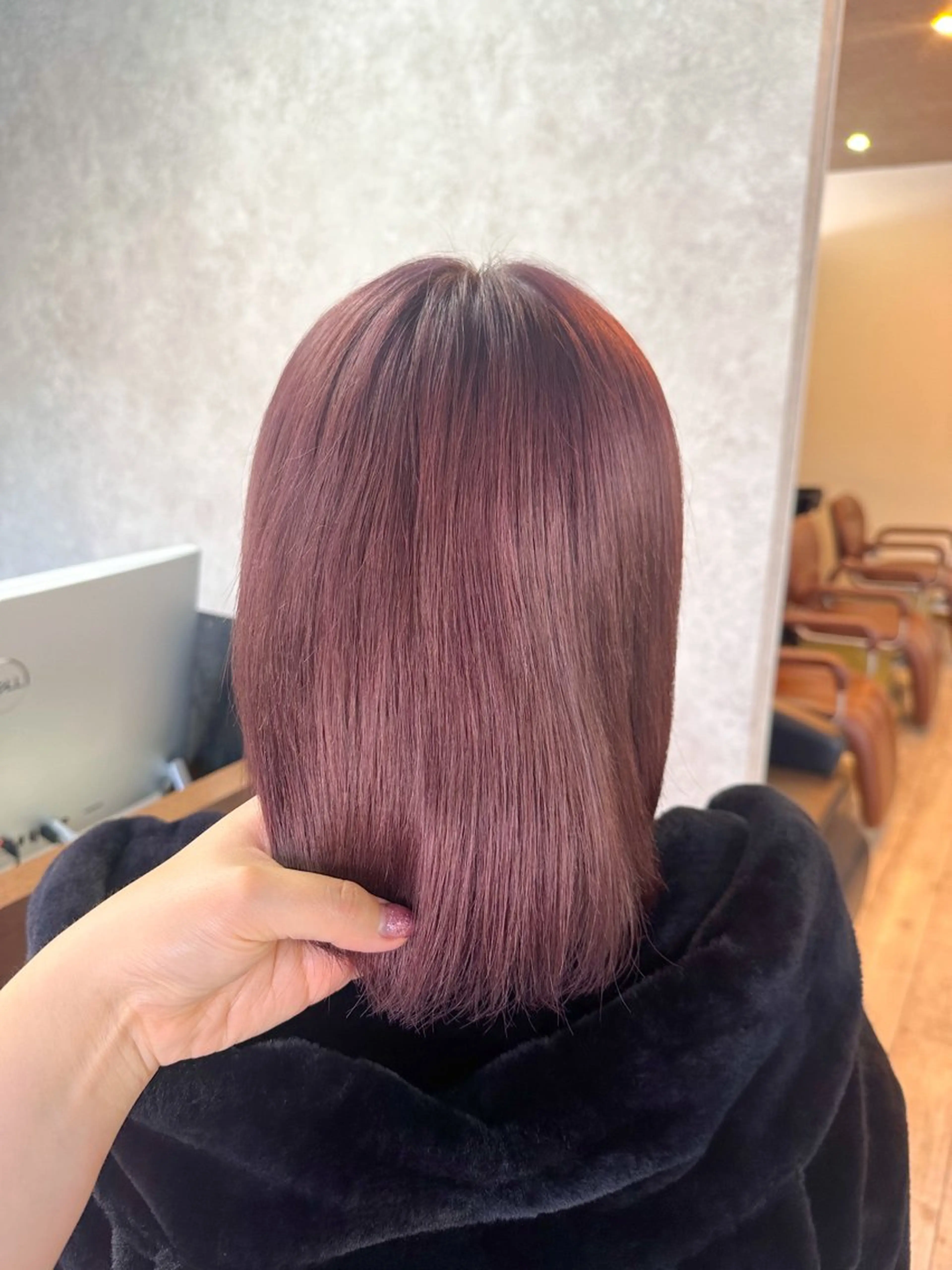 ミディアム カラー ブリーチ ラベンダーカラー ピンクカラー ピンクラベンダー minim / miku 暖色カラーのヘアスタイル