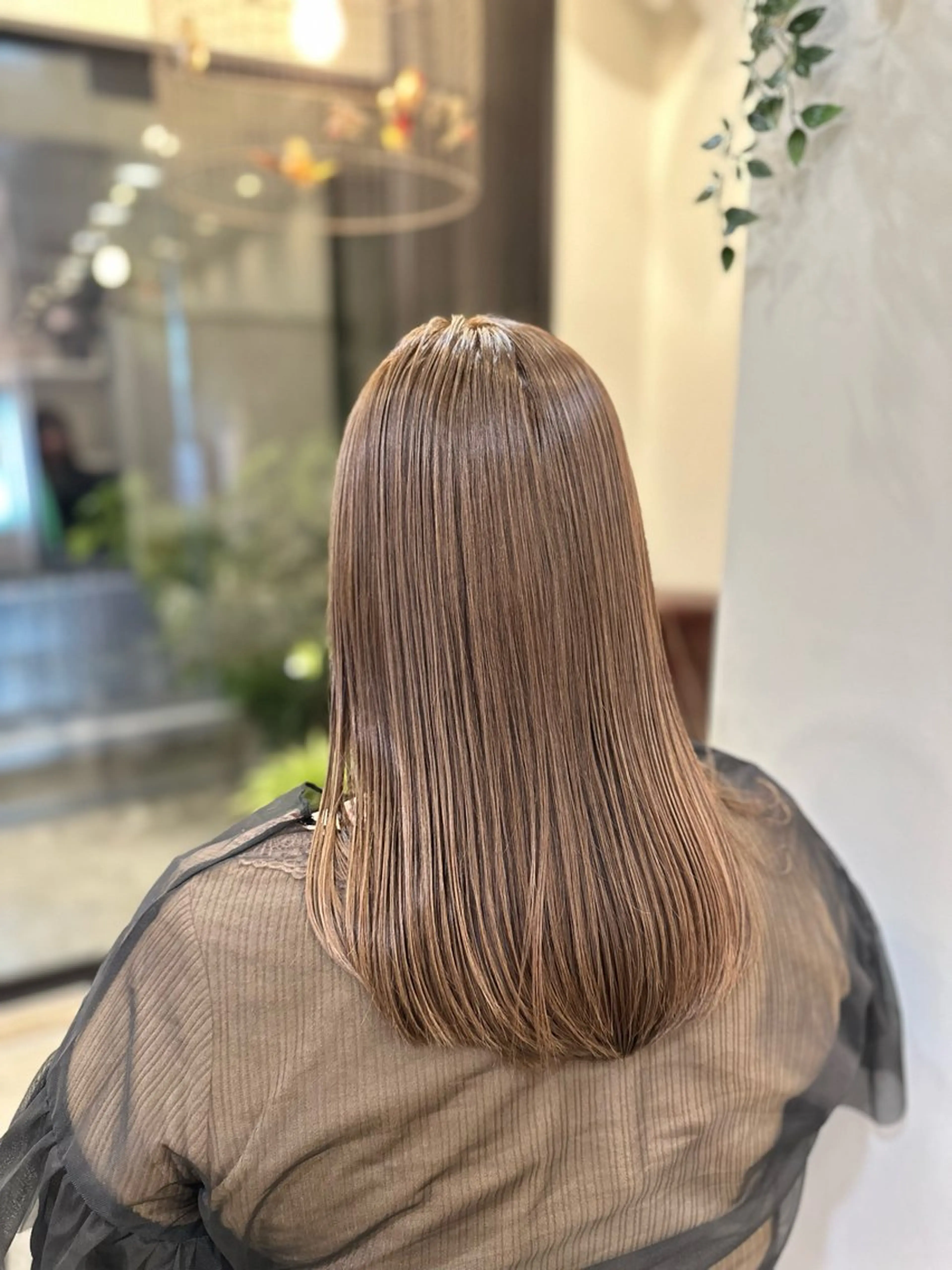 セミロング カラー ヘアカラー トリートメント 村上 滉弥のヘアスタイル