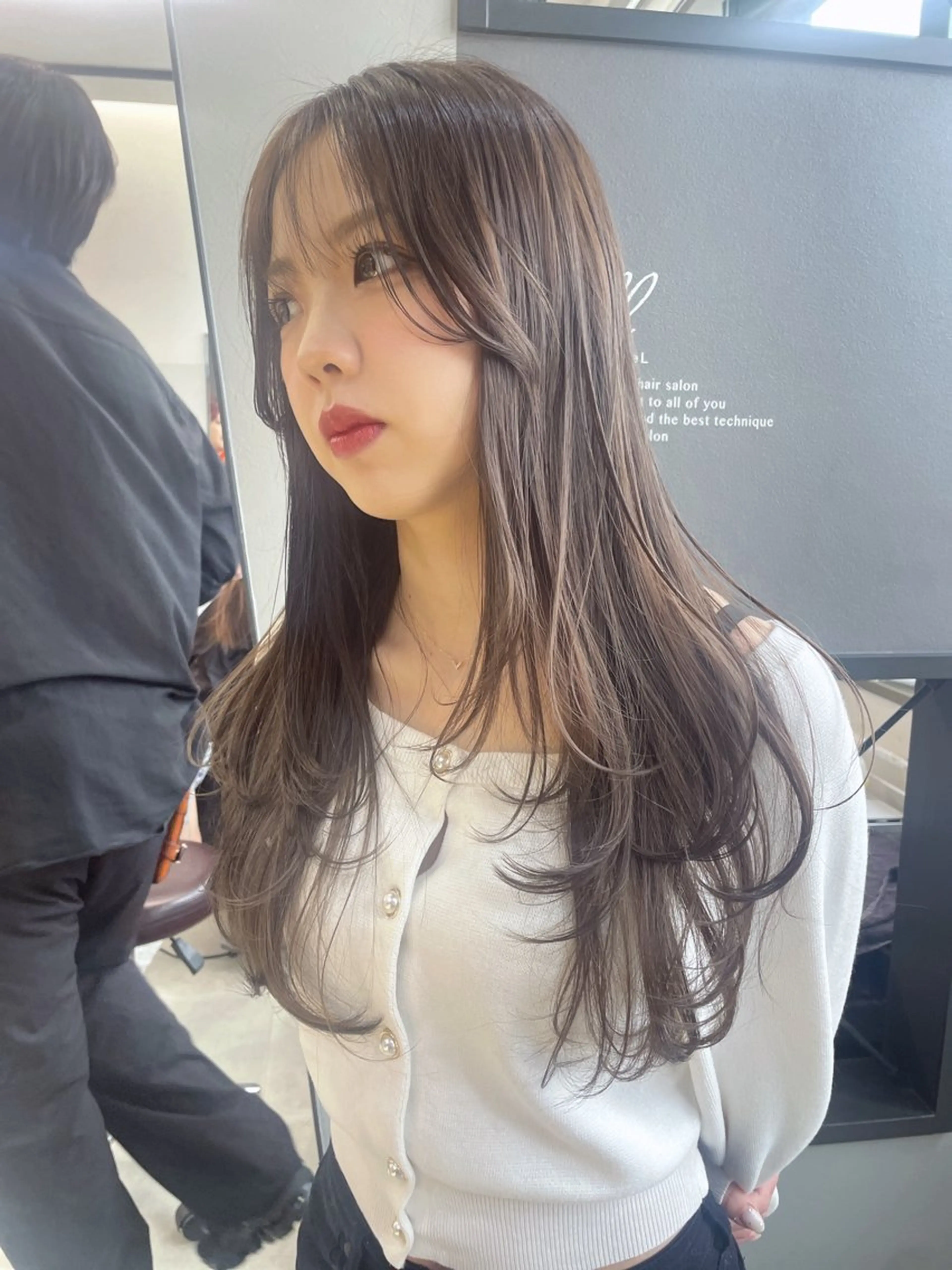 ロング カラー レイヤーカット AIRI layer cut hairのヘアスタイル