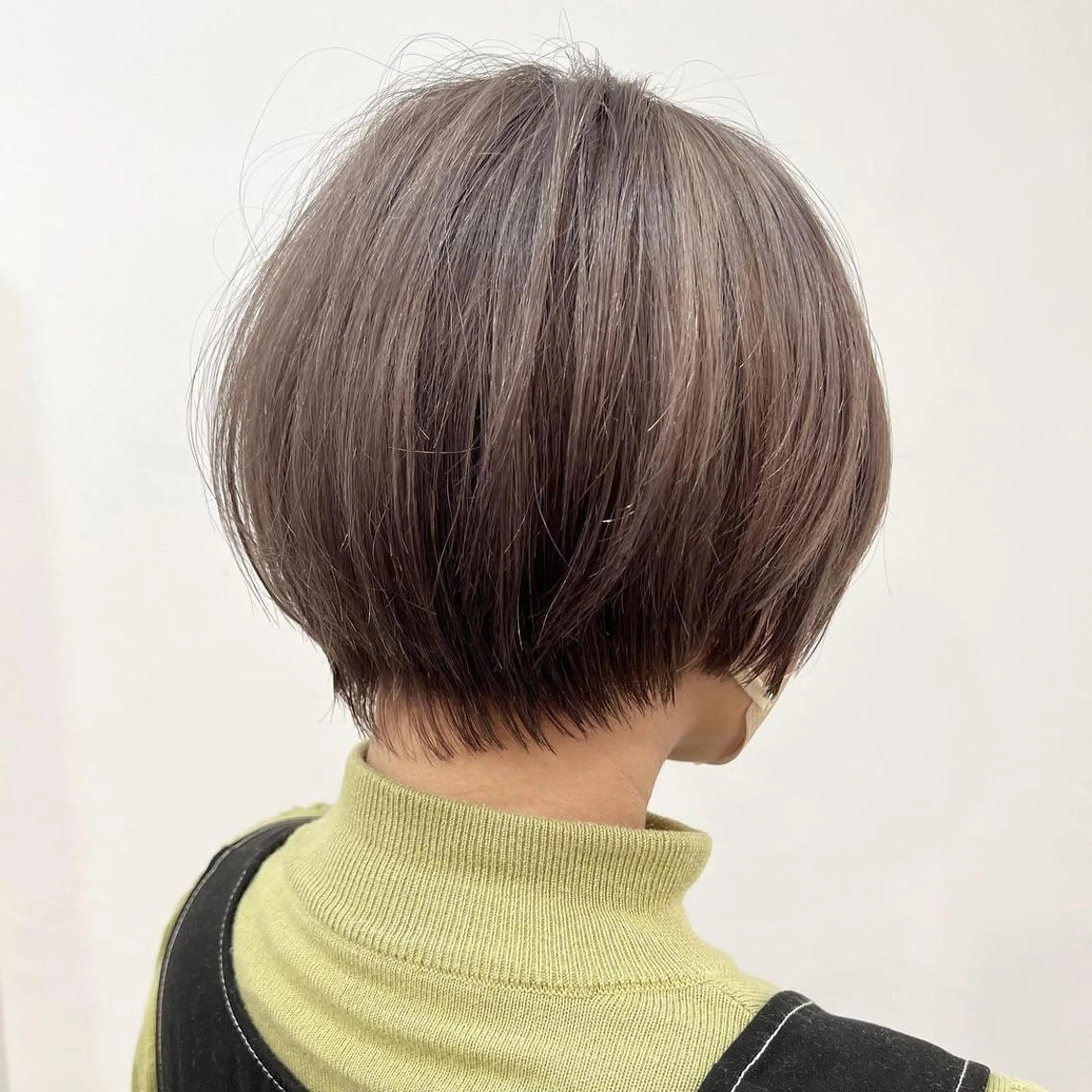 ショート カラー 切りっぱなしボブ ショートボブ ハンサムショート 丸みショート ラベンダーカラー ブリーチ、髪質改善 Noe心斎橋店のヘアスタイル