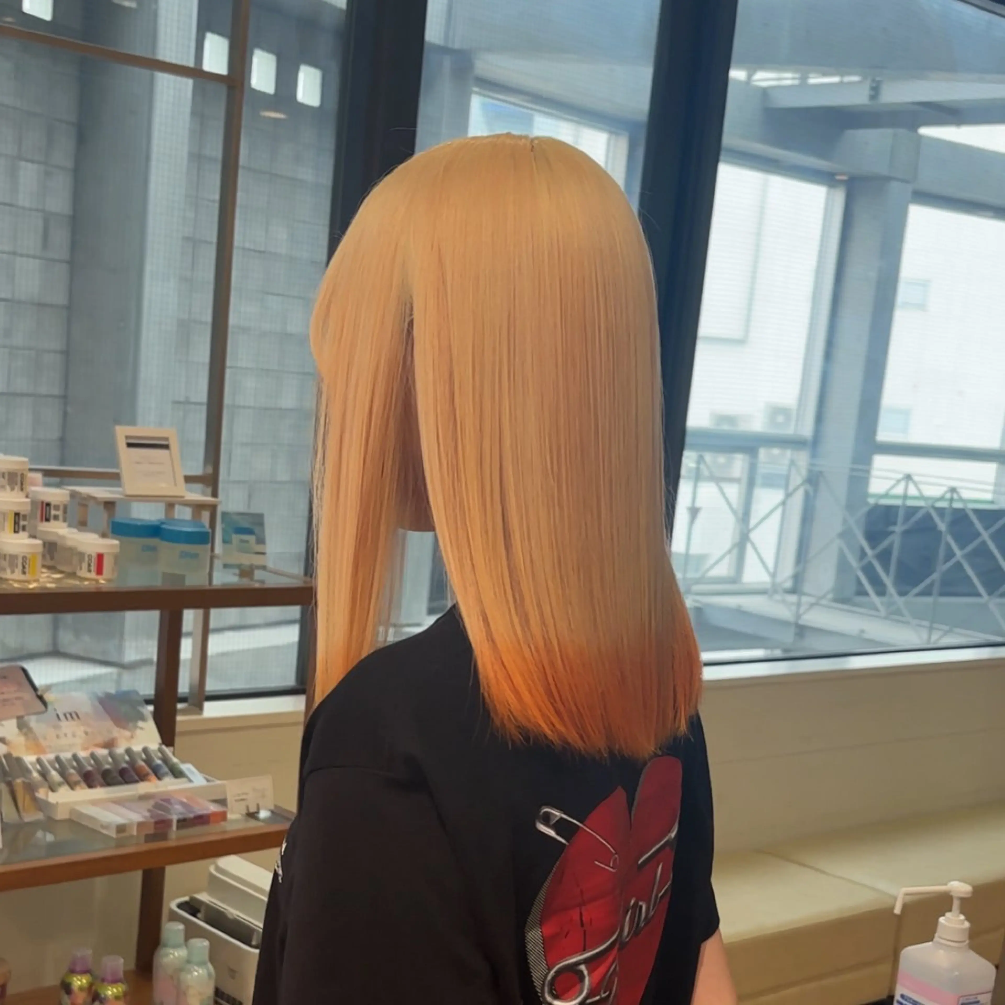 セミロング カラー 縮毛矯正 ✨️透明感カラーのヘアスタイル