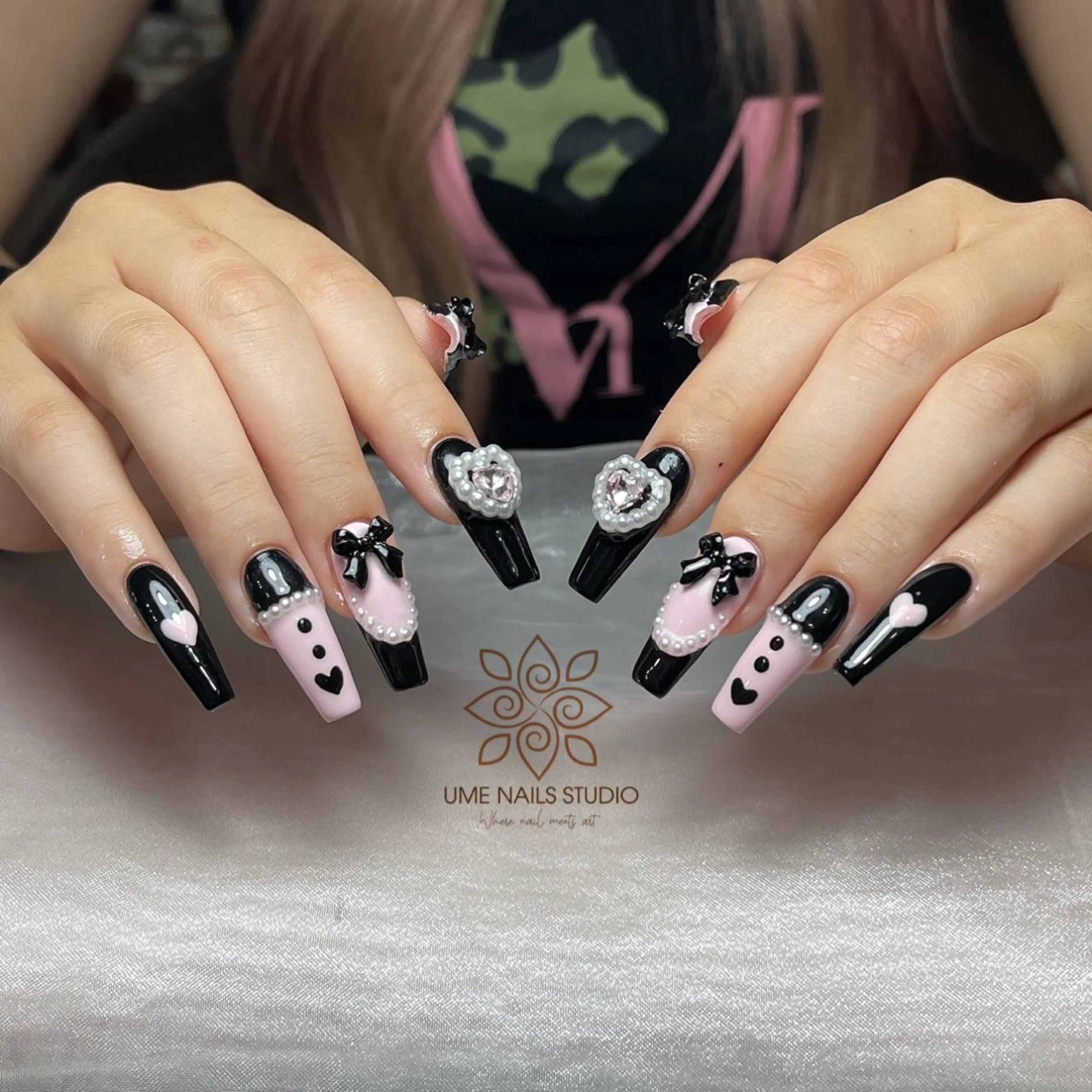ネイル チークネイル クリアネイル ガーリー キラキラネイル 韓国ネイル ハンドネイル Ume Nail Studioのネイルデザイン