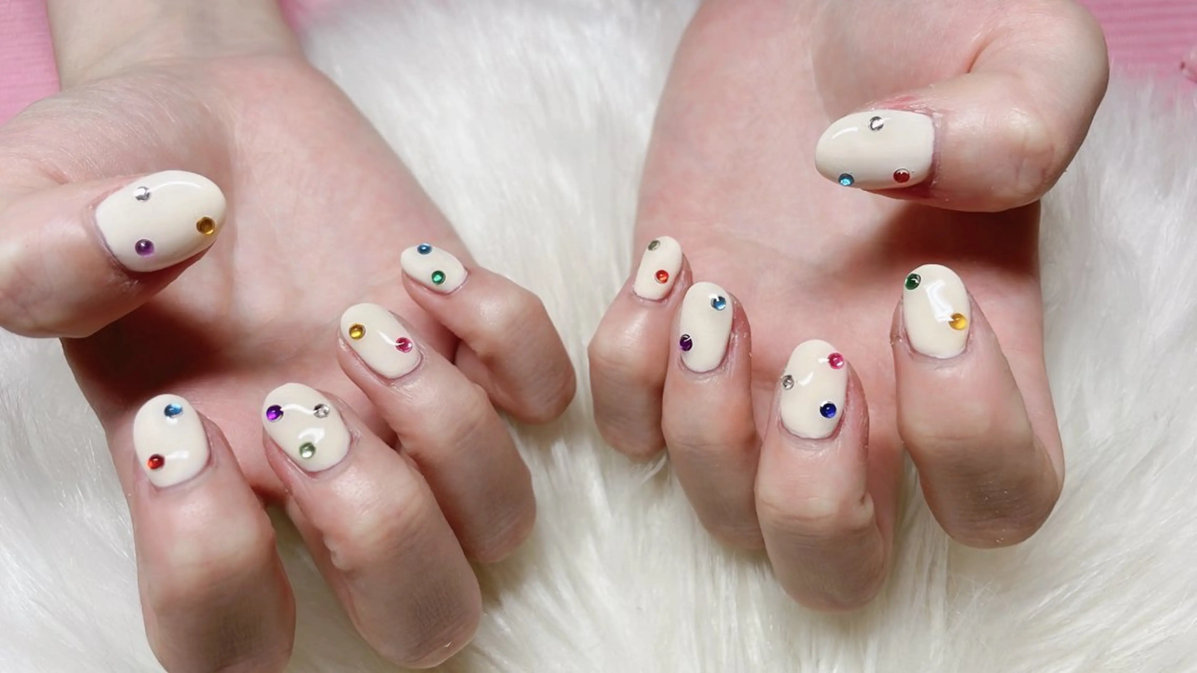 ネイル Amoureuse Satomiのネイルデザイン