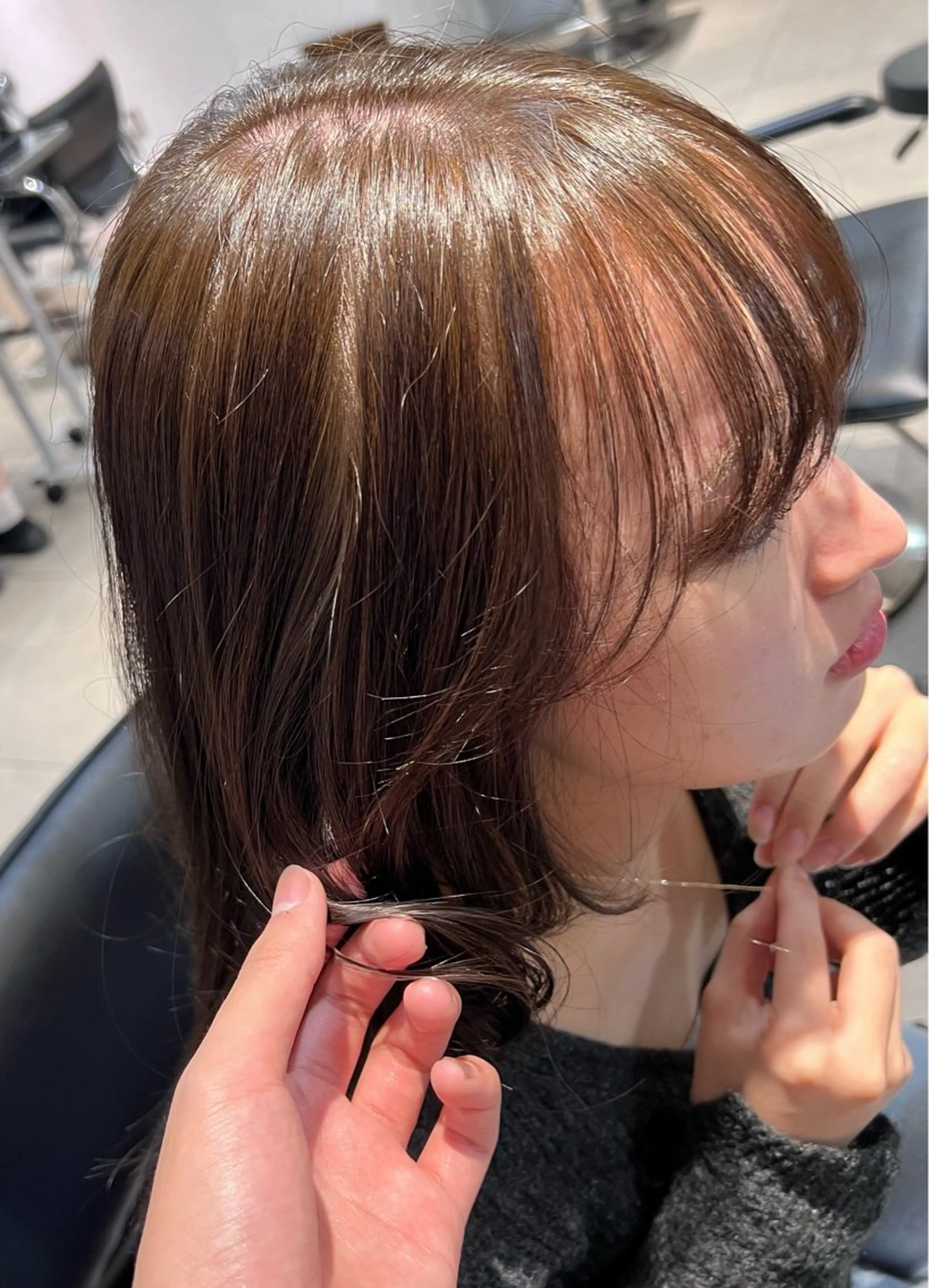 ミディアム カラー ヘアカラー トリートメント Lomalia shuのヘアスタイル