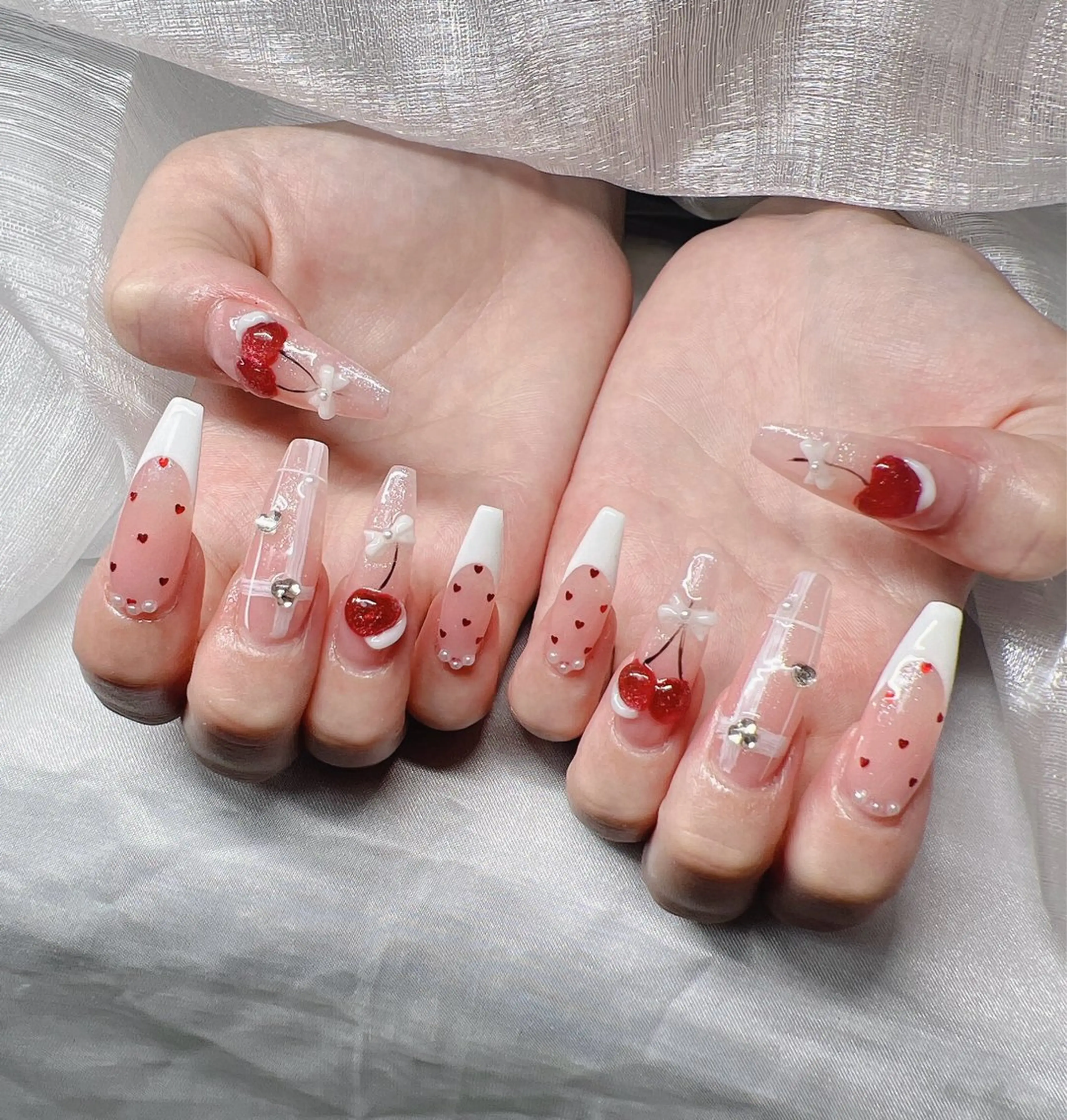 ネイル 長さ出し グラデーション 卒業式 キラキラネイル マグネットネイル ハンドネイル Lee Nailsのネイルデザイン