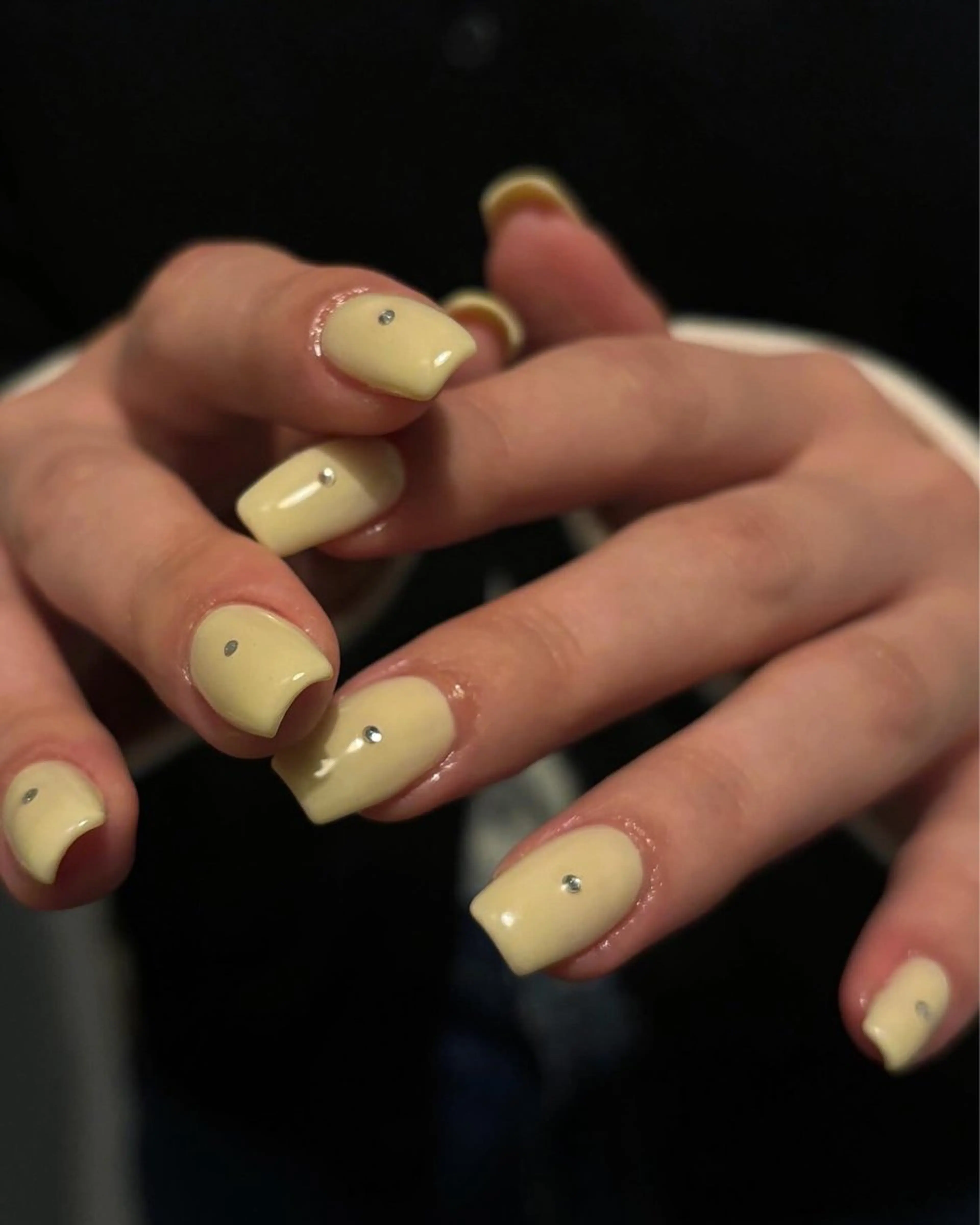 ネイル ワンカラーネイル ストーンネイル ハンドネイル sister  mohawk所属・chika ／ nailのネイルデザイン