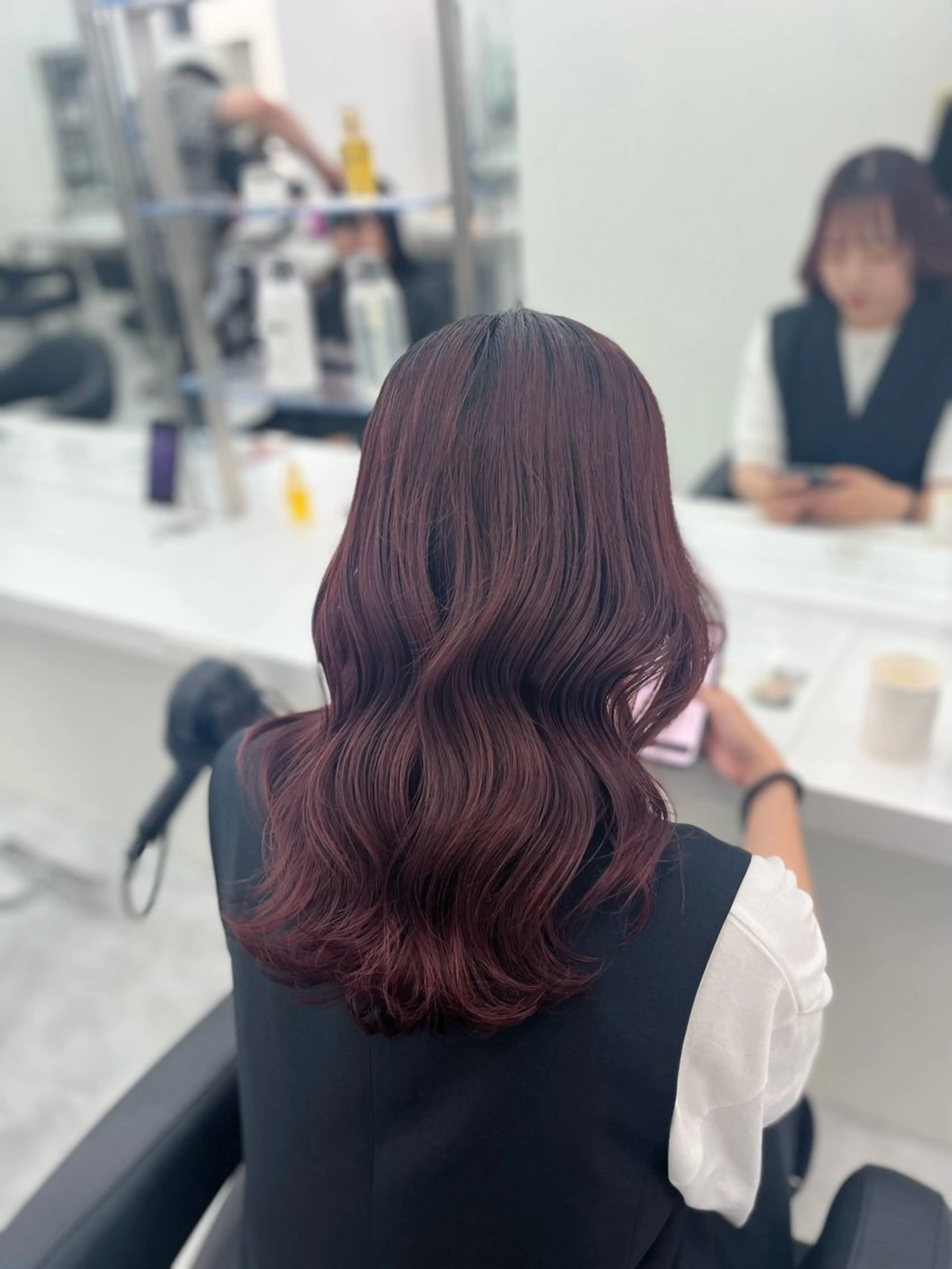 セミロング カラー ヘアアレンジ 艶髪ハイトーン🫧 Kurehaのヘアスタイル