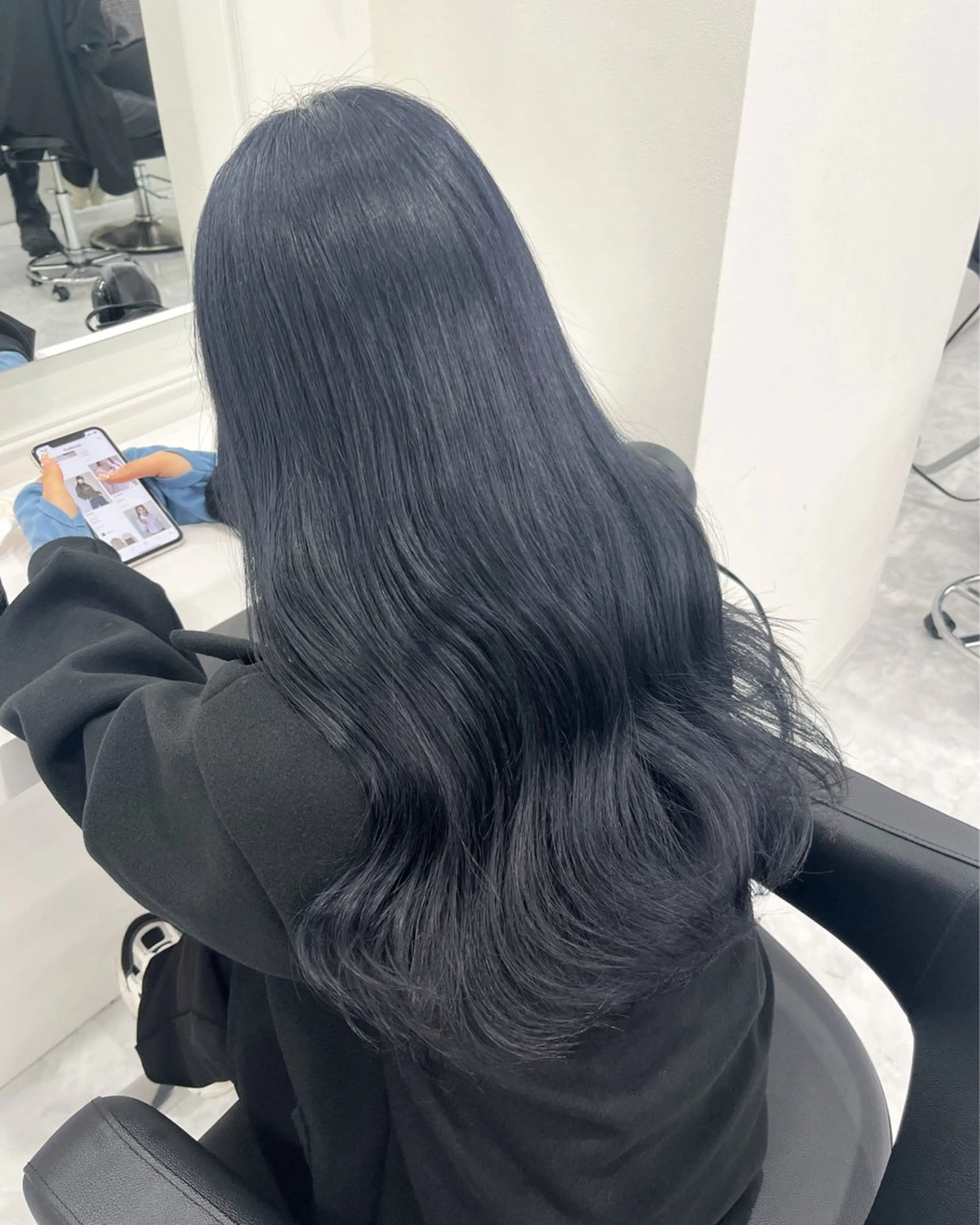 セミロング カラー ヘアカラー トリートメント ヘアセット 🩵韓国レイヤー× 寒色カラー🩵のヘアスタイル