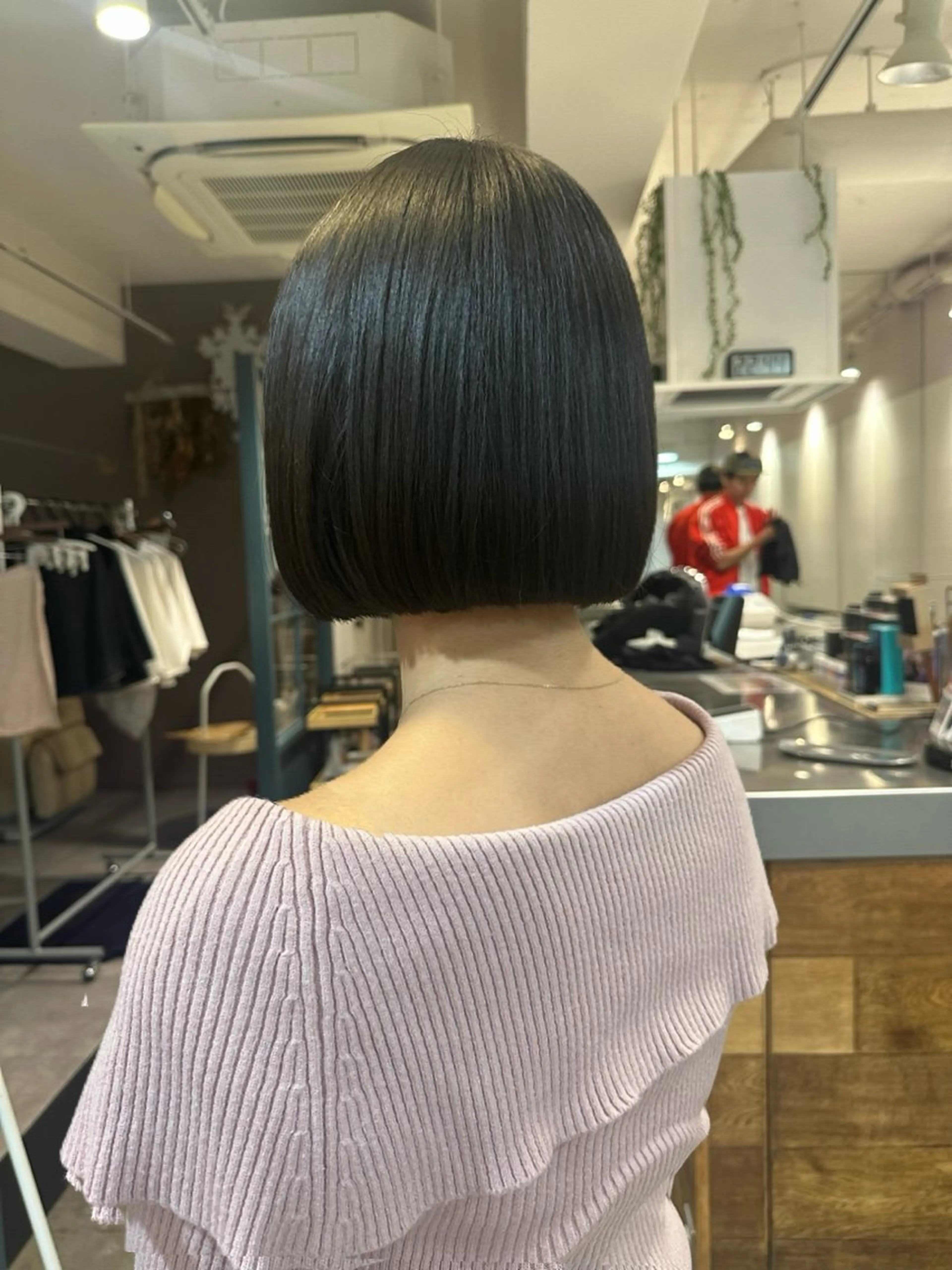 ワンレングスボブスタイルのカットの写真