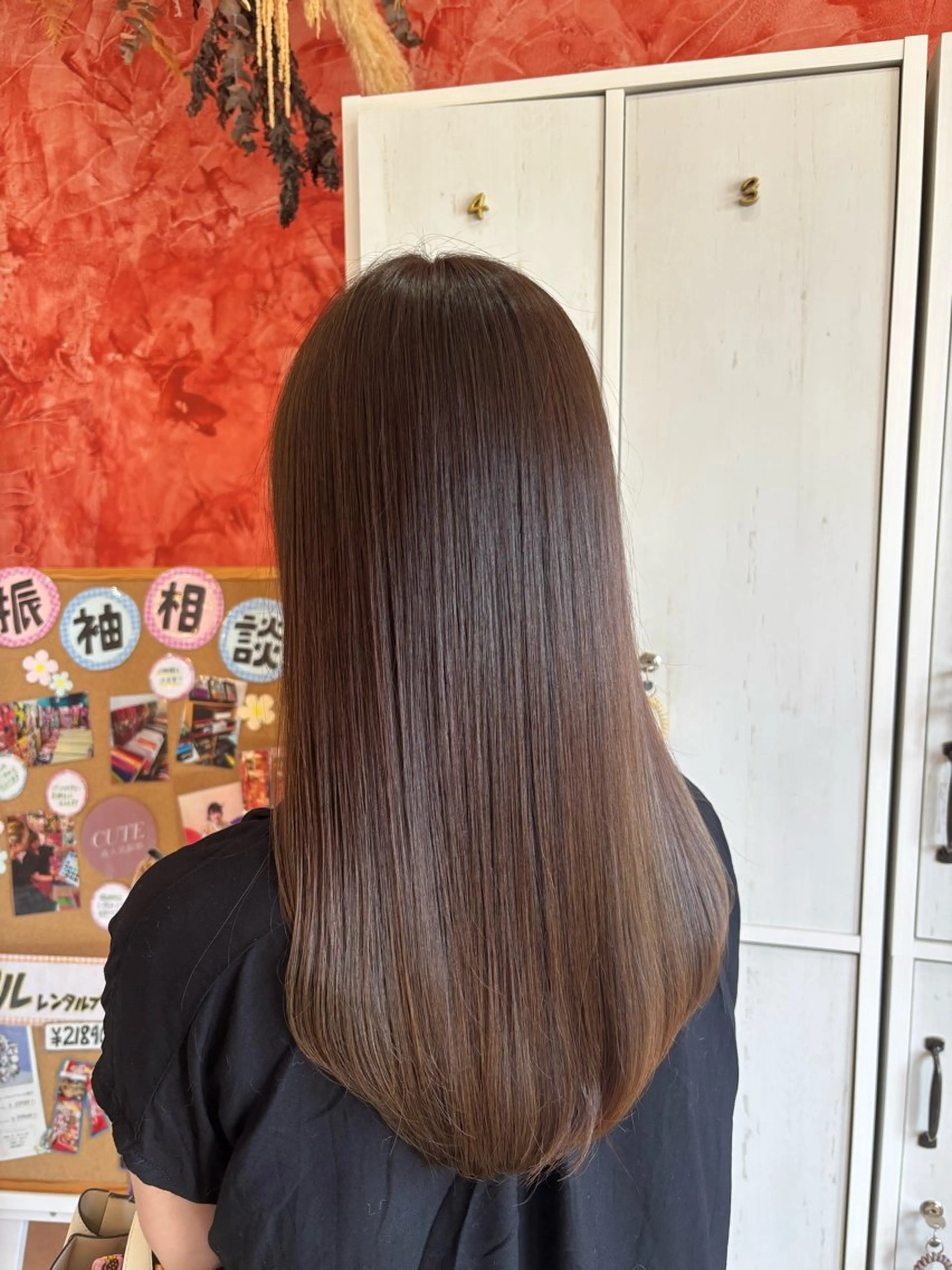 ロング ヘアカラー 森山 実結のヘアスタイル
