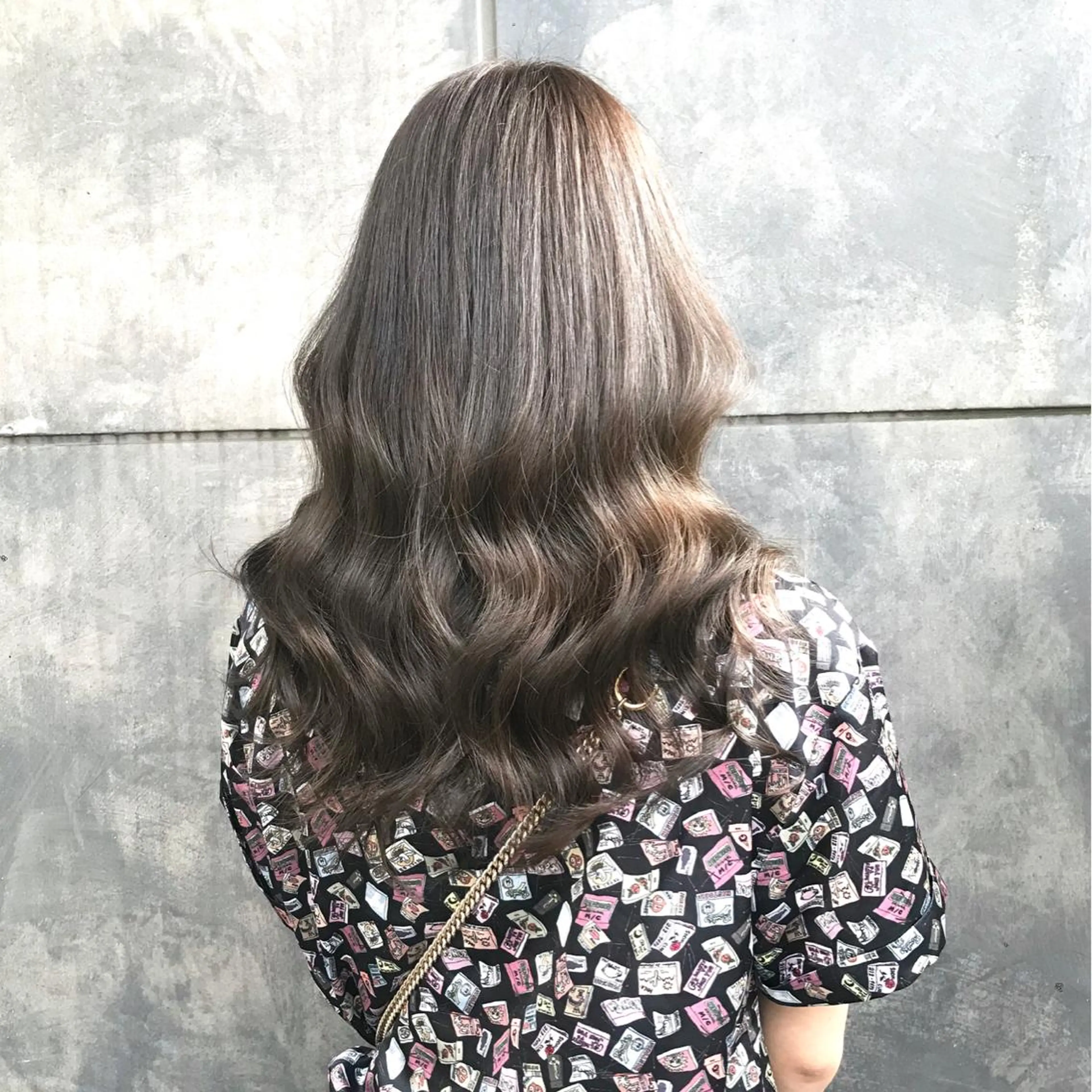 ロング カラー ブリーチ ブラウンカラー 透明感カラー グレージュ ヨシンモリ サロウィン所属・K-POP好き美容師 🇰🇷Kai.Yのヘアスタイル