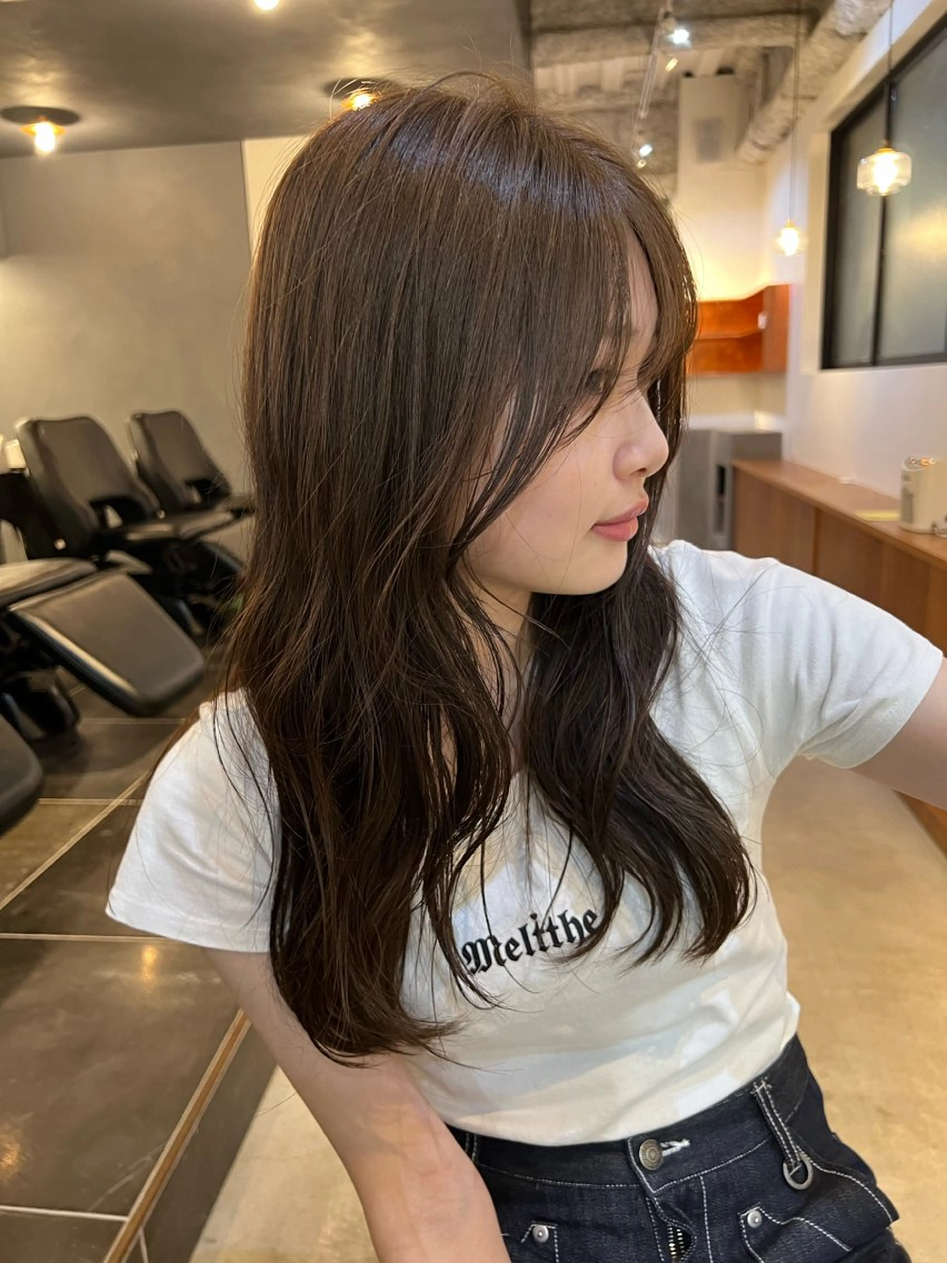 ミディアム カラー 三谷 はるなのヘアスタイル