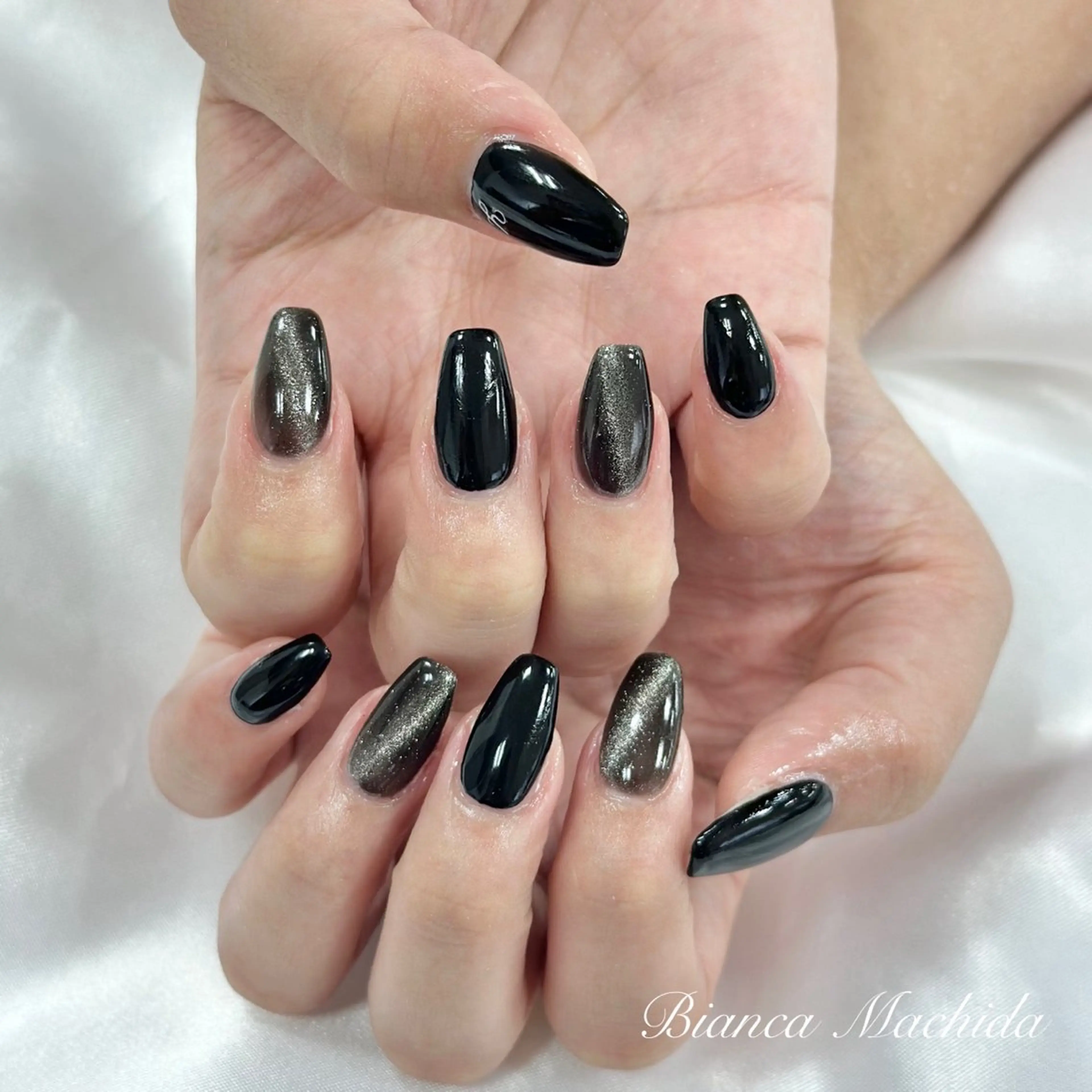 ネイル マグネットネイル ハンドネイル Bianca👼🏻 OIKAWAのネイルデザイン