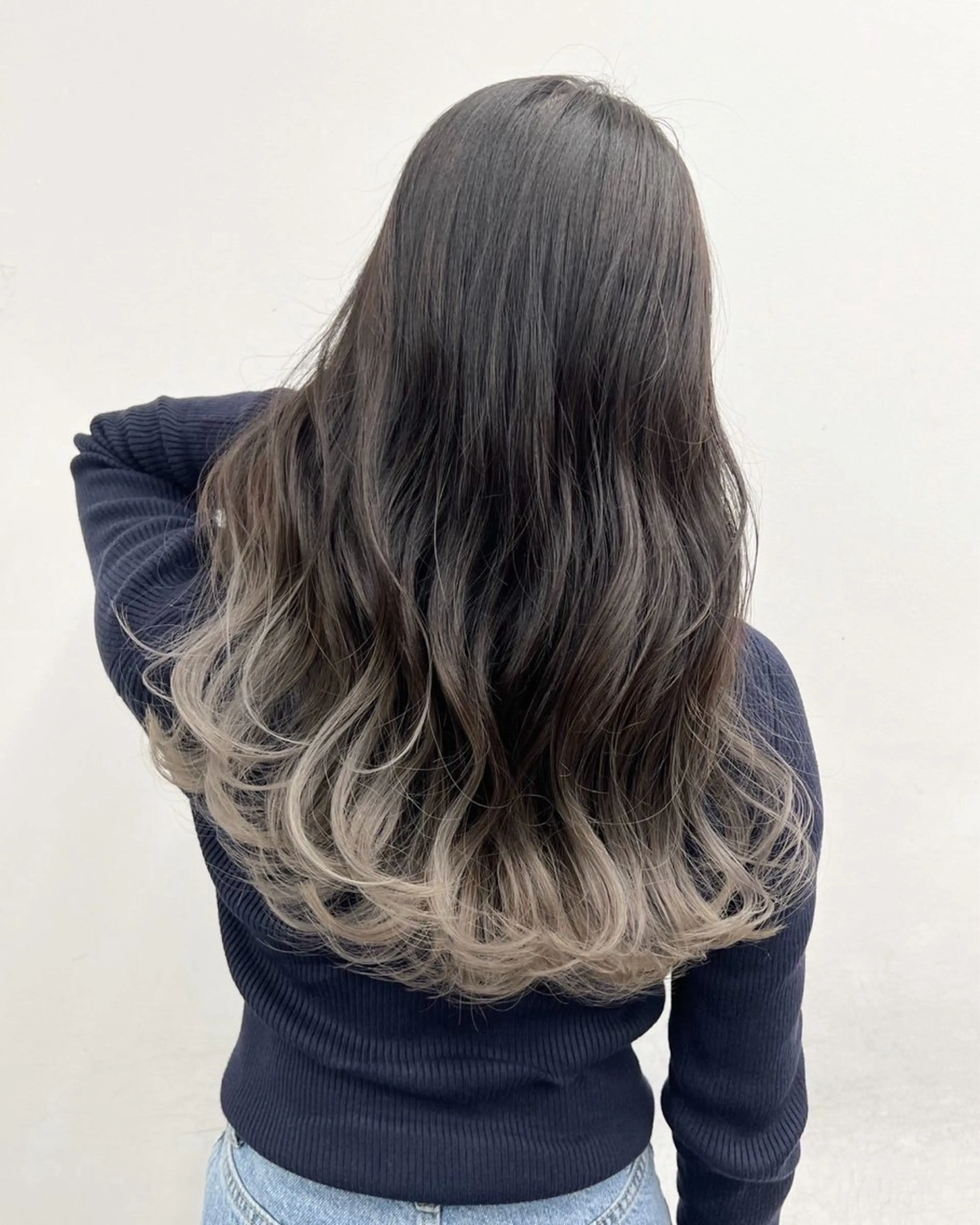 ロング カラー ブリーチ ケアブリーチ グレージュ ハイライトカラー ハイライト ヘアカラー トリートメント 小顔カット✨ 透明感カラー✨kyoのヘアスタイル