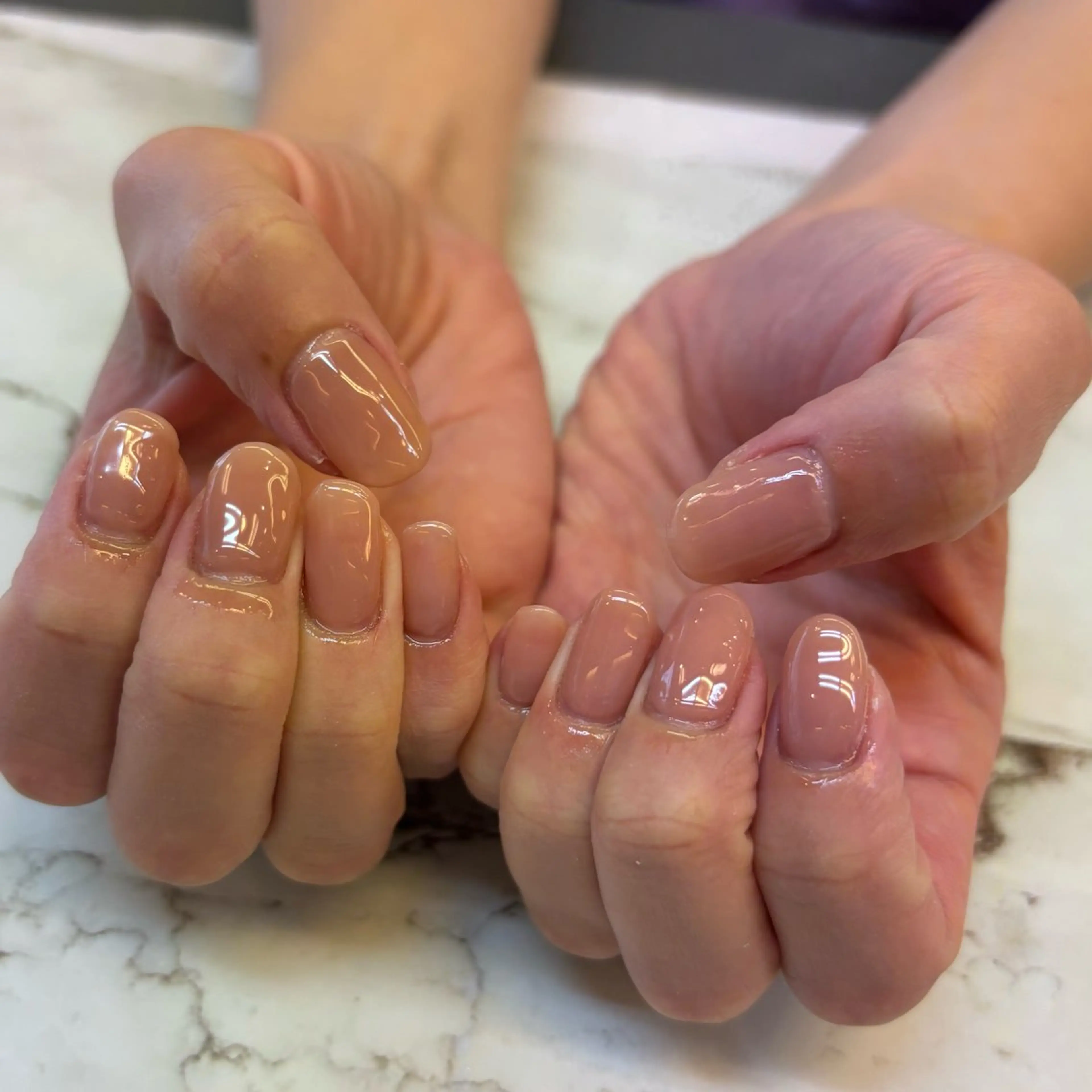 ネイル ワンカラーネイル Honey Bee所属・Honey Bee Mikuのネイルデザイン