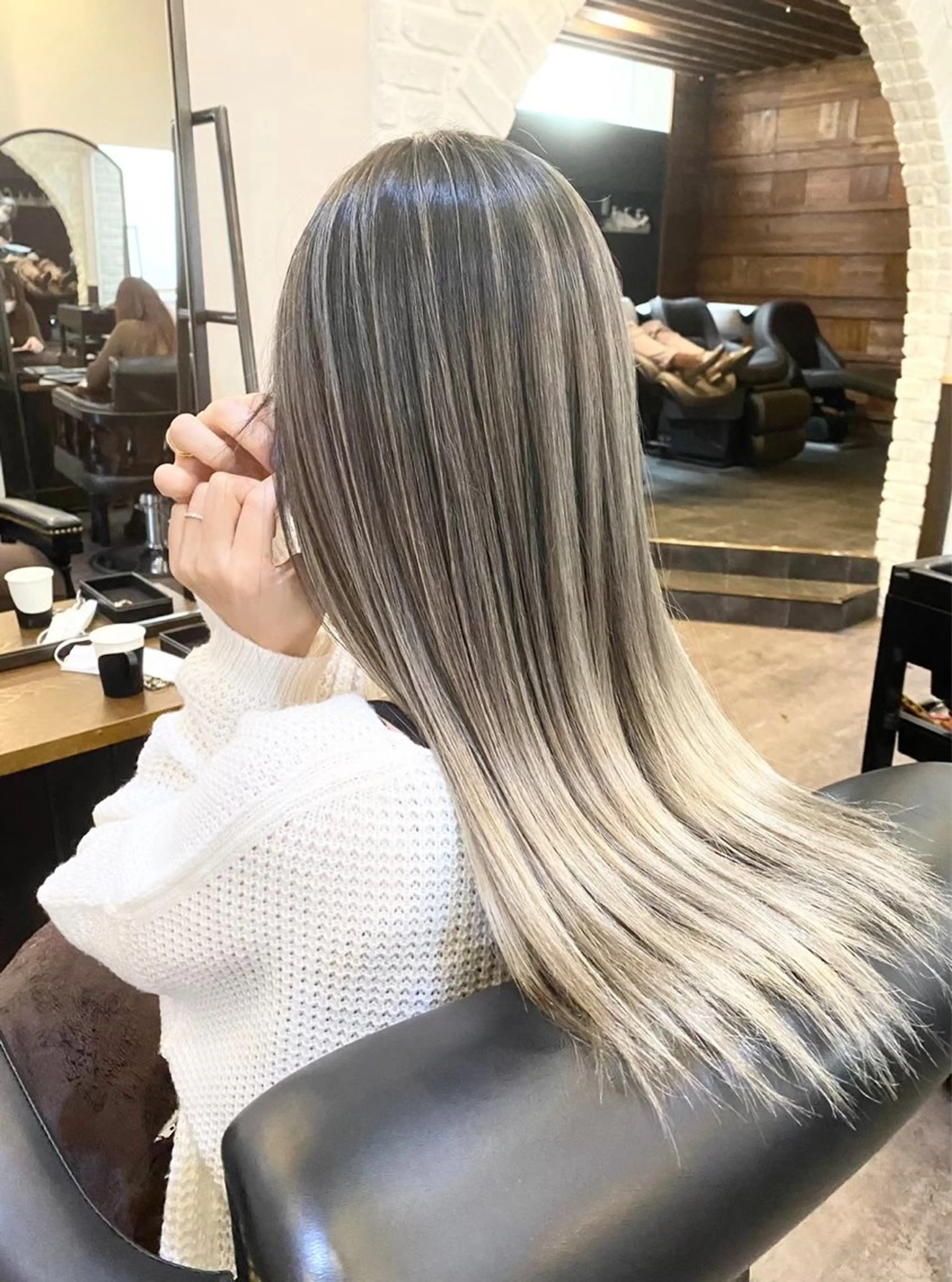 ロング レイヤーカット 💖透明感カラー HAYATO💖のヘアスタイル