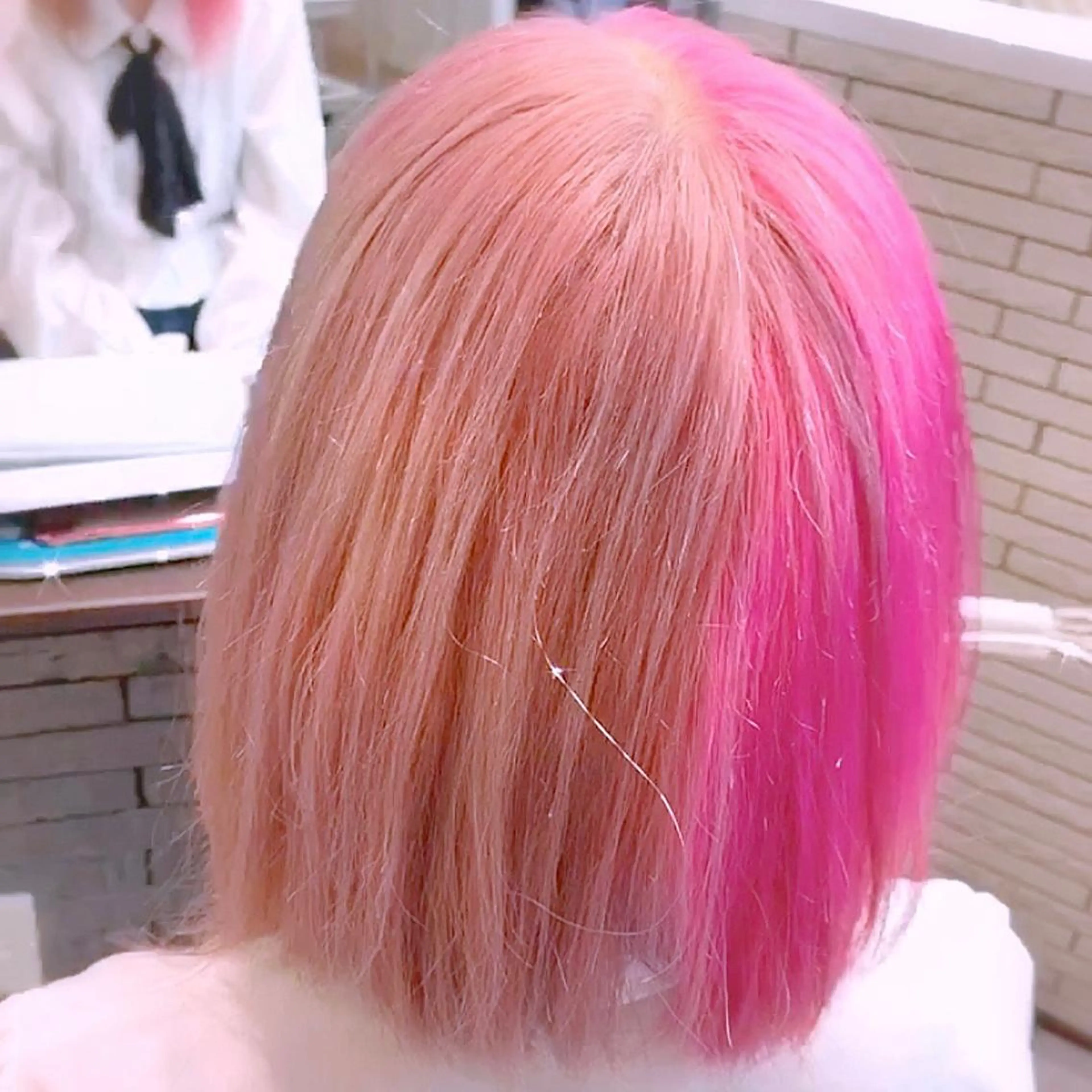 ミディアム カラー EMANON新宿南口所属・🦄中性ウルフ ☁️Shiori🦄のヘアスタイル