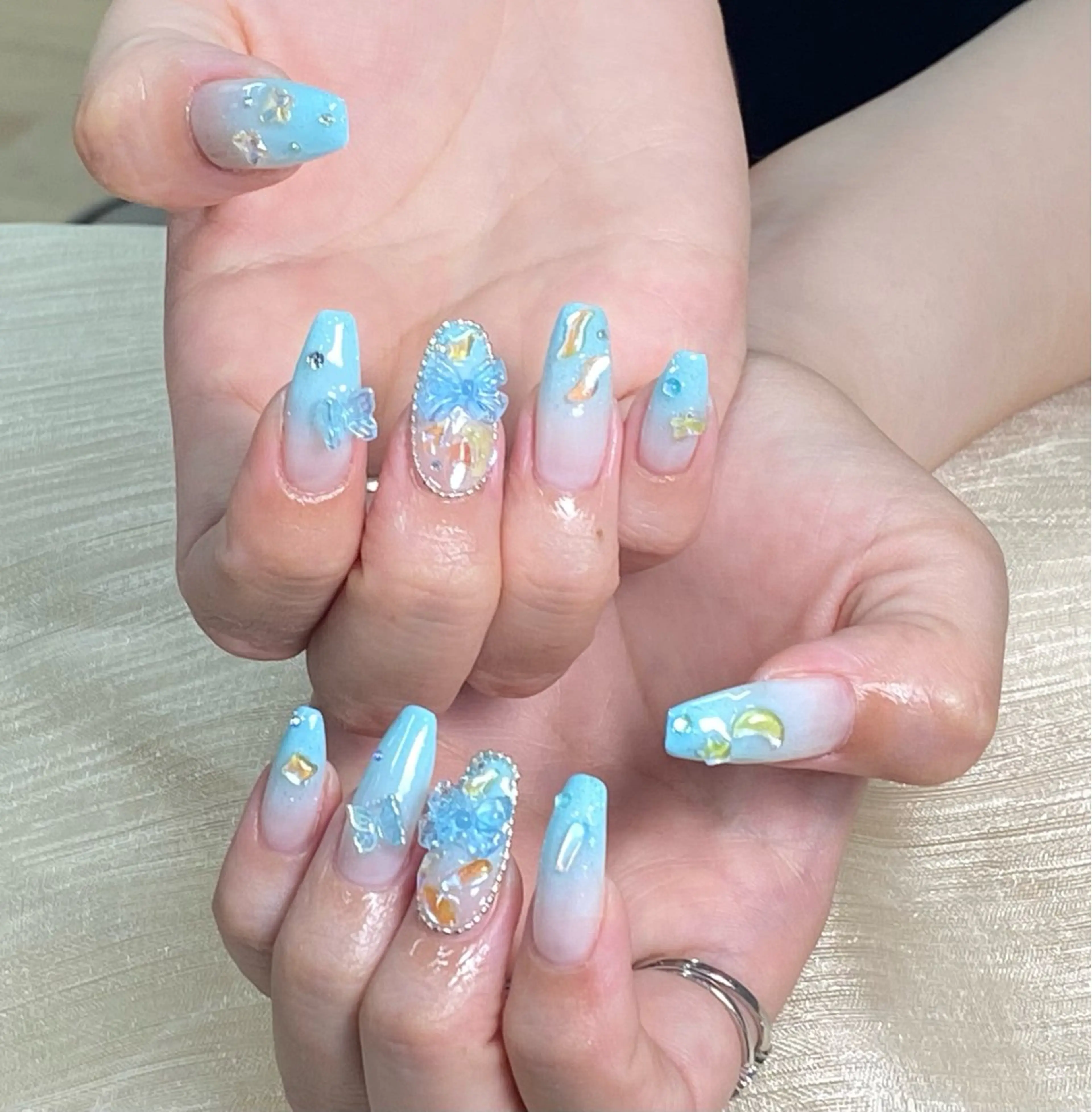 ネイル ハンドネイル ToliyDeliy Keilyのネイルデザイン