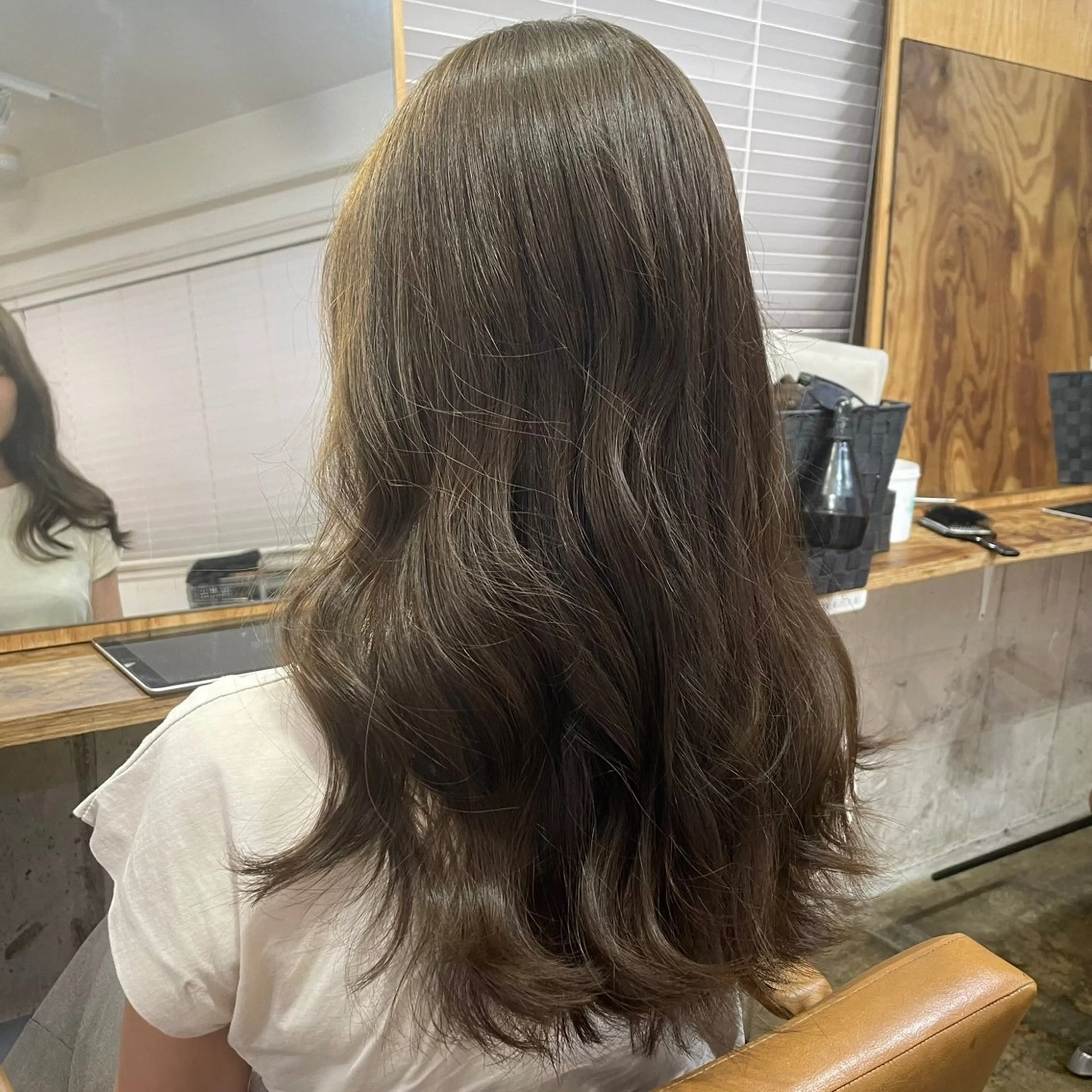 セミロング カラー ヘアカラー トリートメント ふかたさや🫧 艶感✖️透明感カラーのヘアスタイル