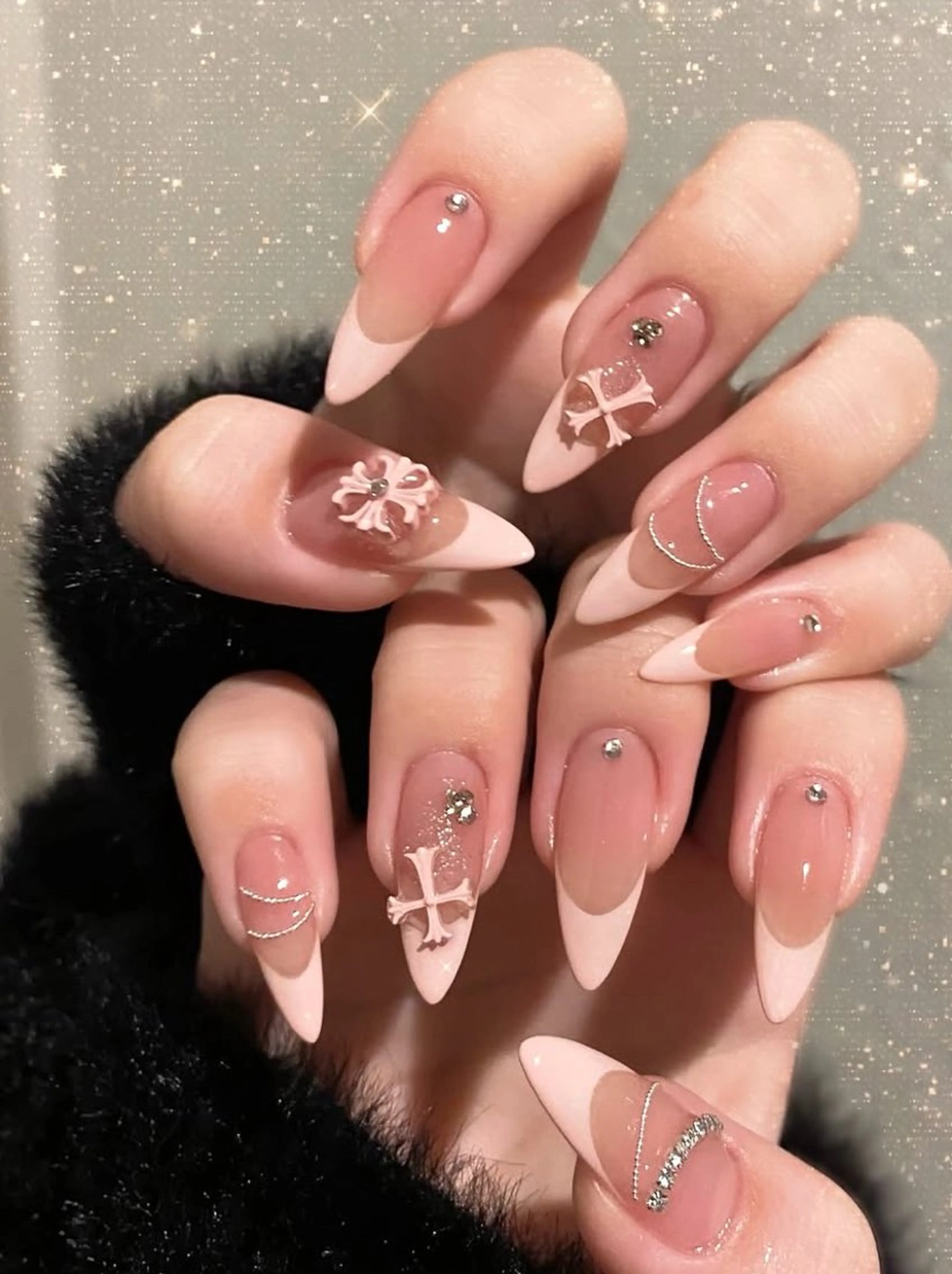 ネイル オーロラネイル フレンチネイル グラデーション 氷ネイル・うるうるネイル キラキラネイル ハンドネイル H.baby Nail Salonのネイルデザイン