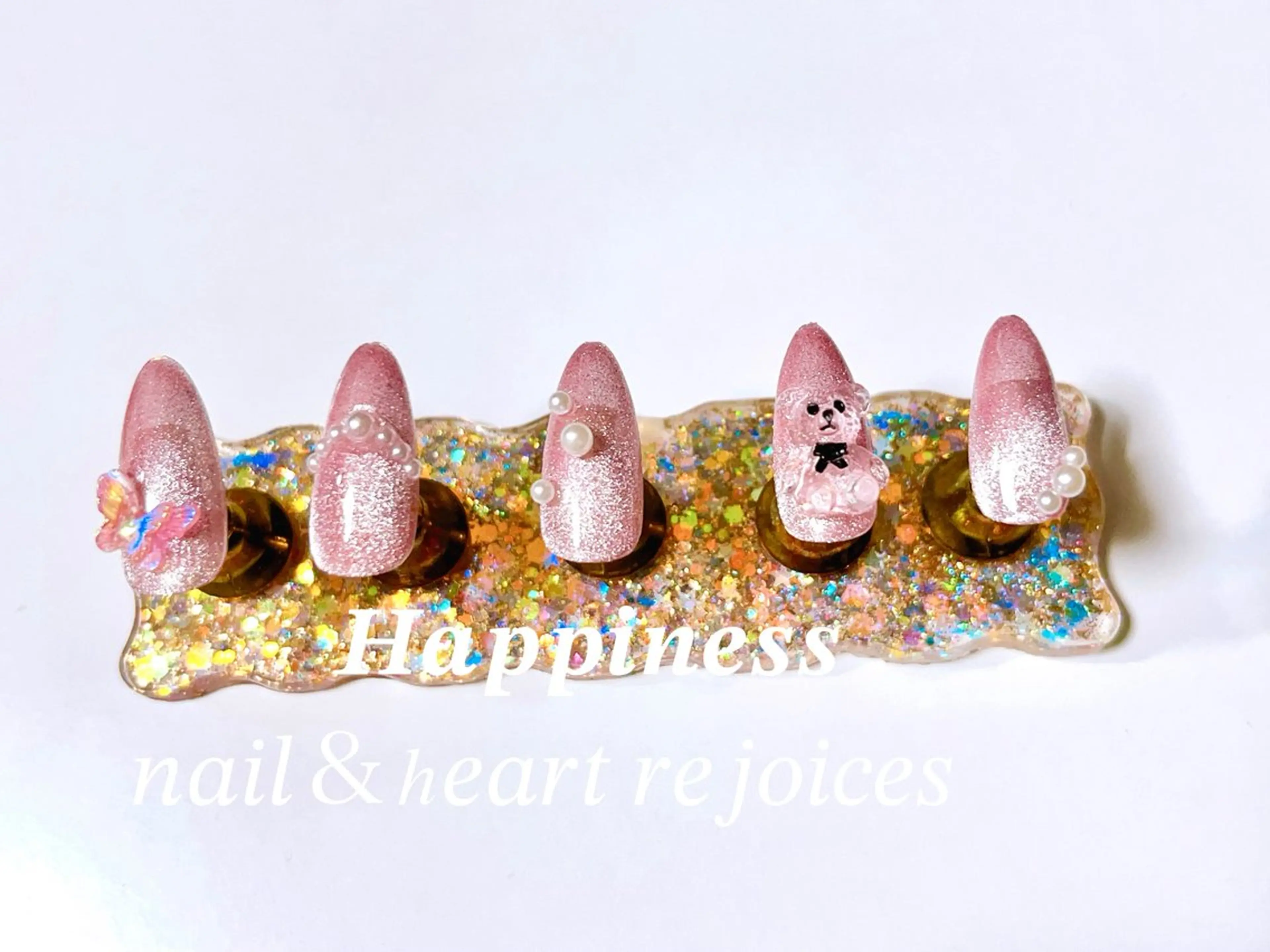 ネイル 𝐻𝑎𝑝𝑝𝑖 𝑛𝑒𝑠𝑠のネイルデザイン