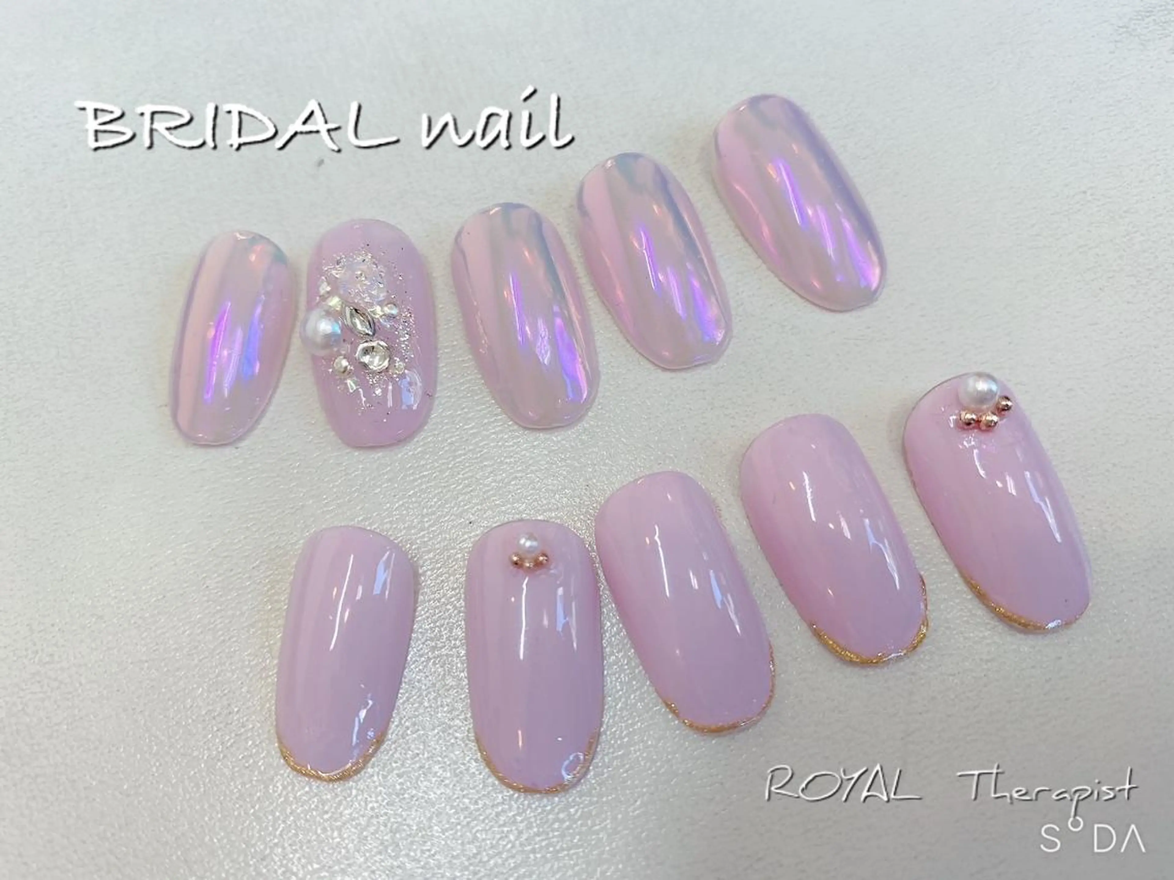 ネイル ブライダルネイル 【尾下】 ロイヤル•セラピストのネイルデザイン
