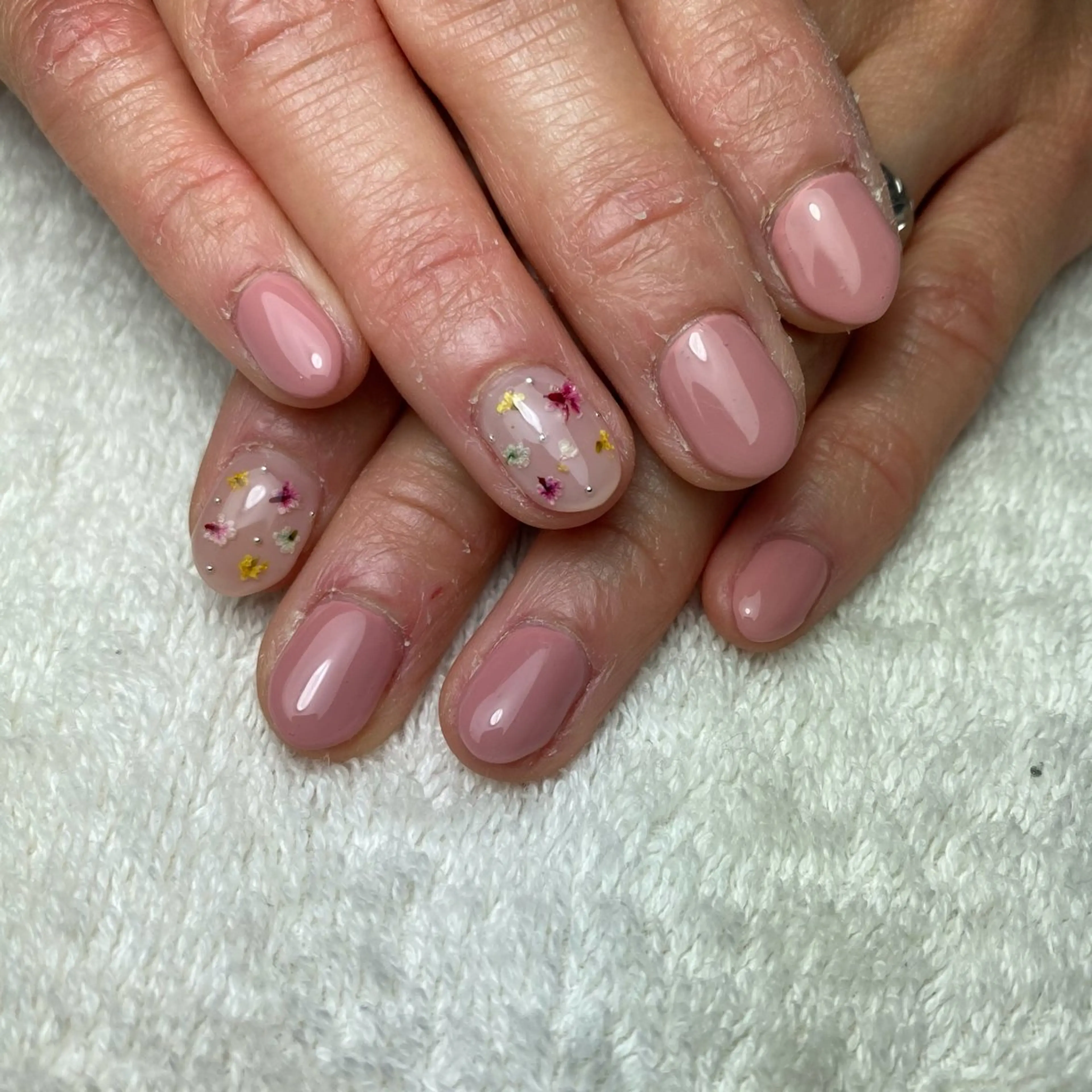ネイル フラワーネイル 春ネイル ハンドネイル COCO+所属・COCO +のエステ・リラクイメージ