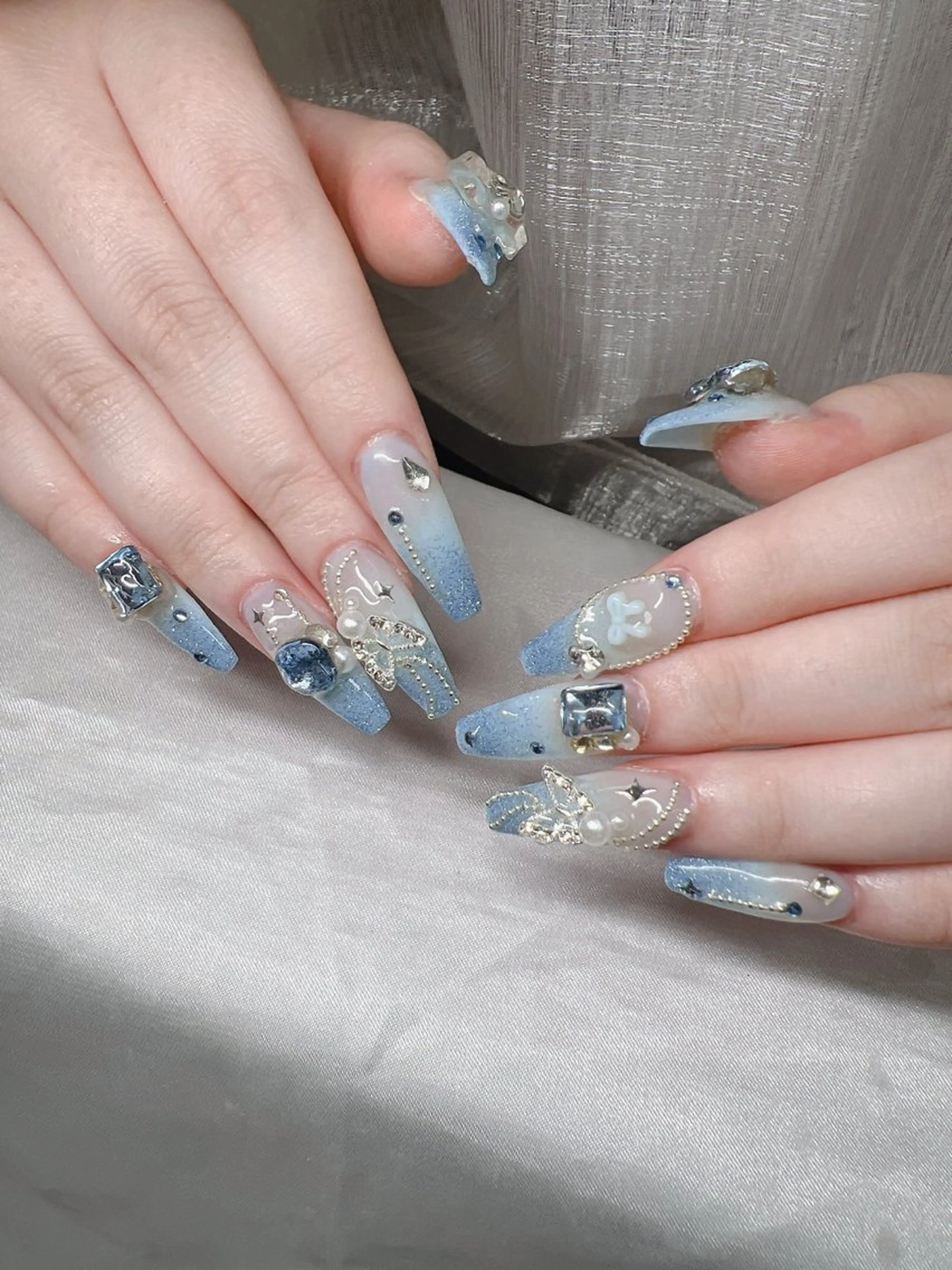 ネイル ハンドネイル Lee Nailsのネイルデザイン
