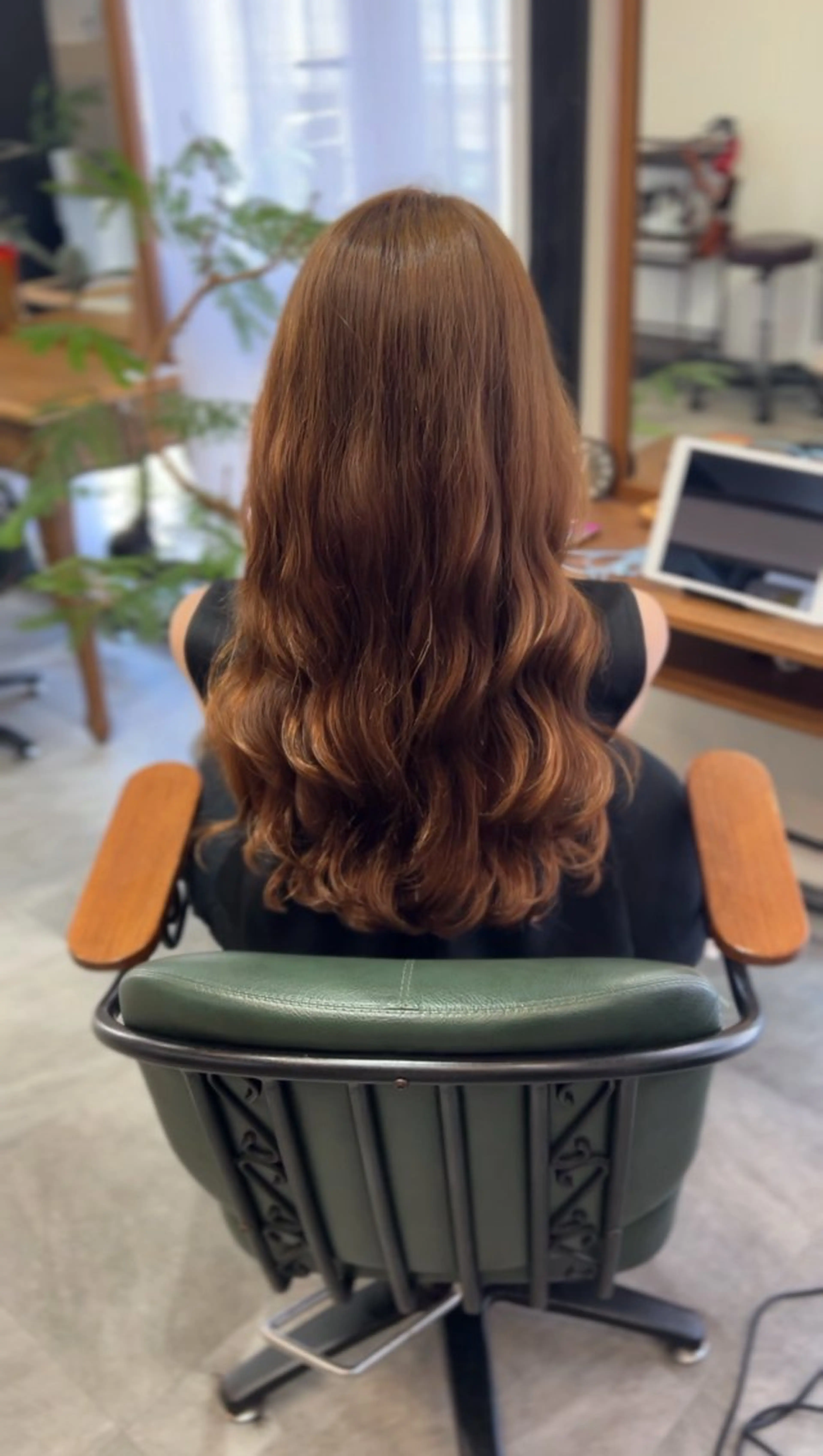 ロング パーマ カット パーマ トリートメント Arly所属・MARU🎀髪質改善 ×コテ巻き風パーマのヘアスタイル