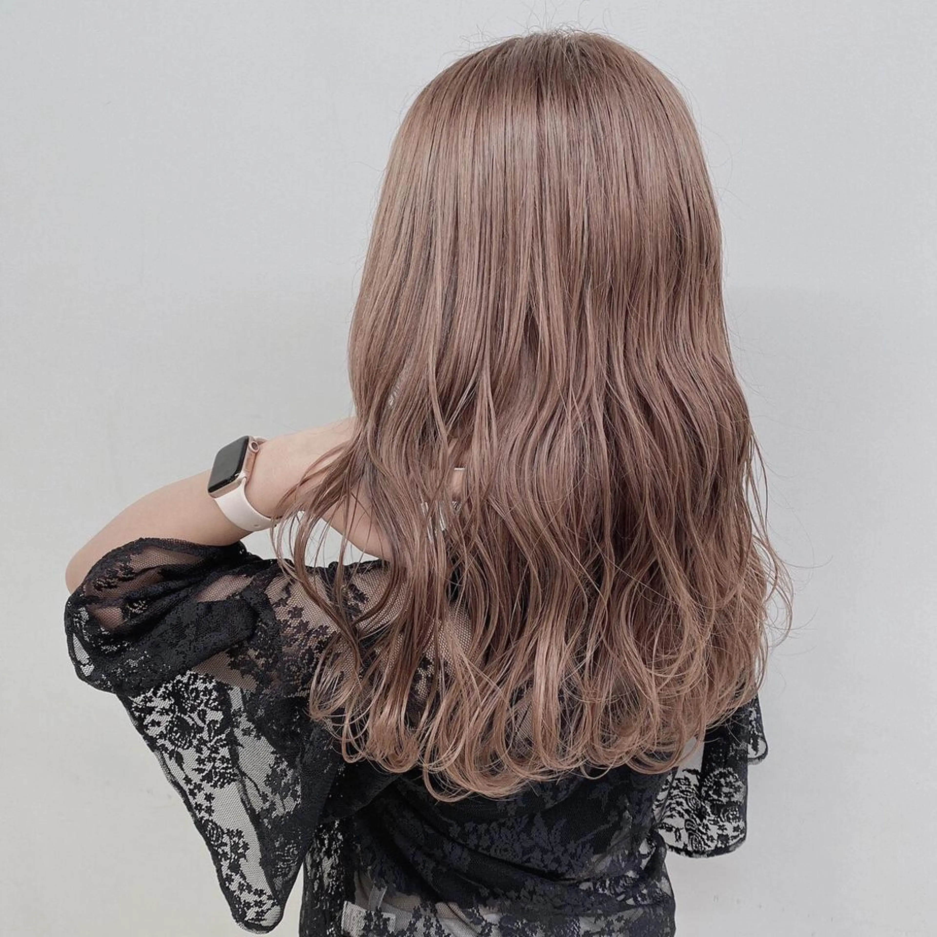 セミロング ♡透け感カラー 大賀哲平♡のヘアスタイル