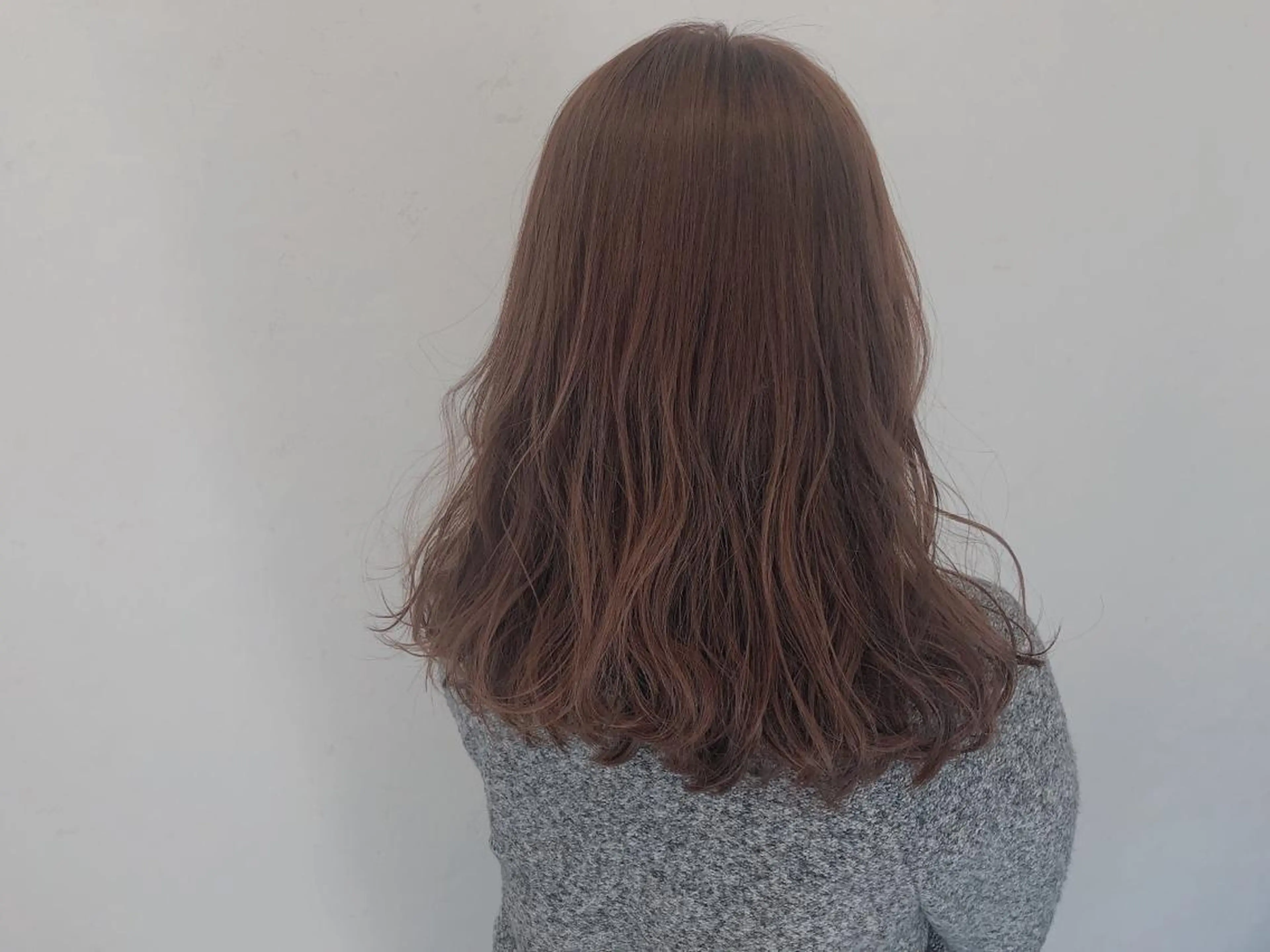 ミディアム カラー The book hand salon所属・伊藤 さやかのヘアスタイル