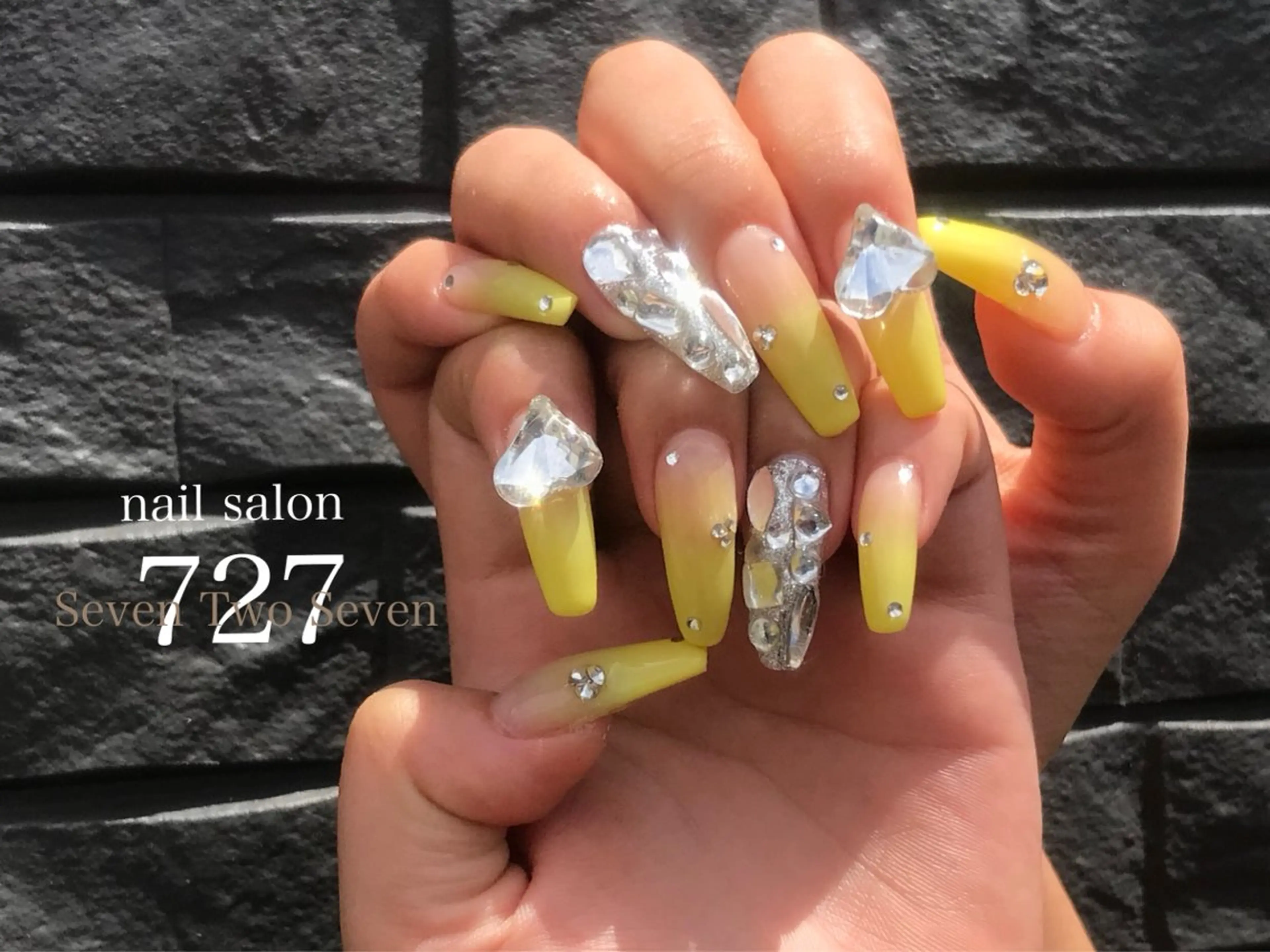 ネイル ハンドネイル 727 nailのネイルデザイン