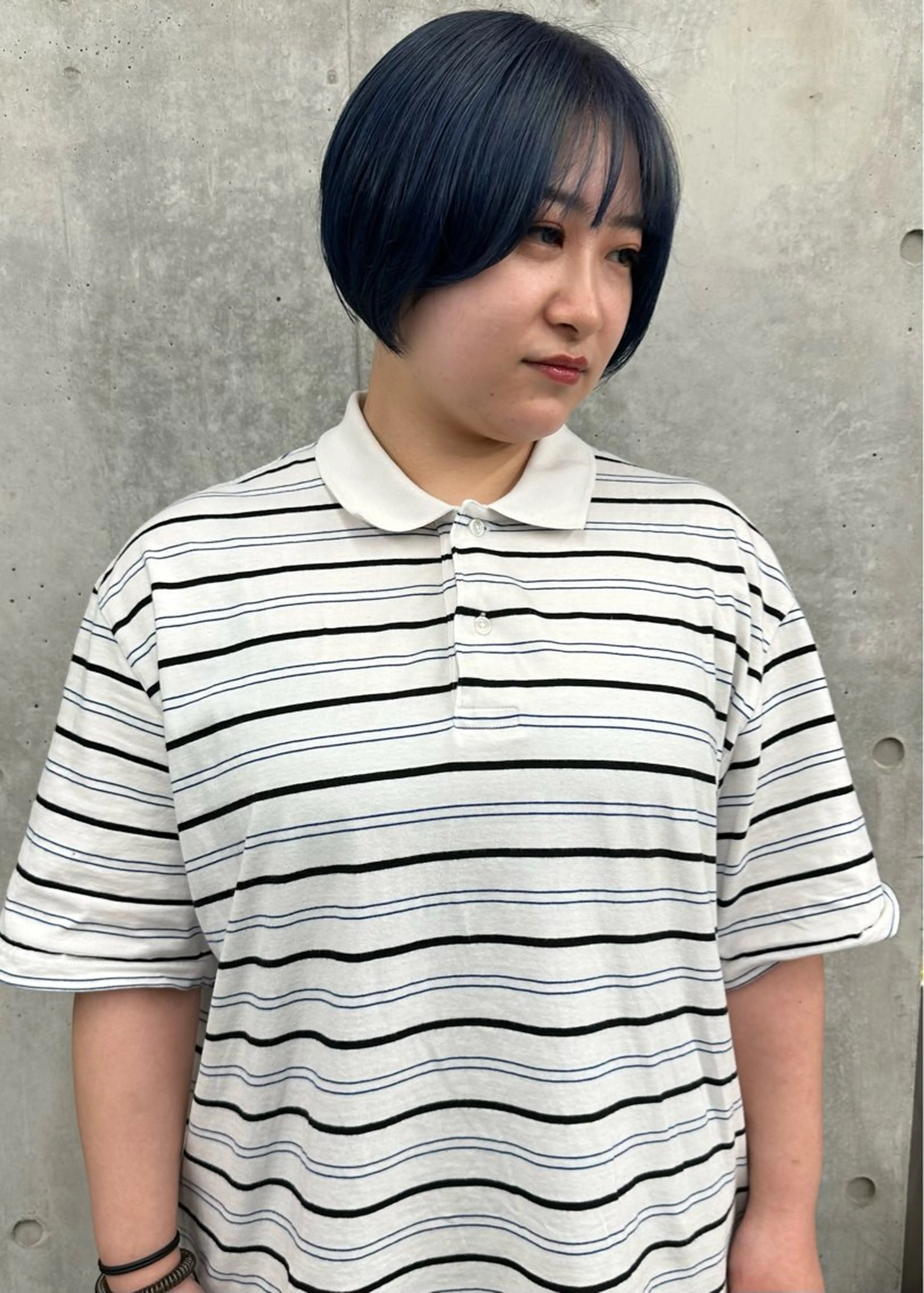 ショート ショートボブ ボブ ショートヘア 縮毛矯正 ヘアカラー とうい/パーマボブ/ くせ毛/丸みボブのヘアスタイル