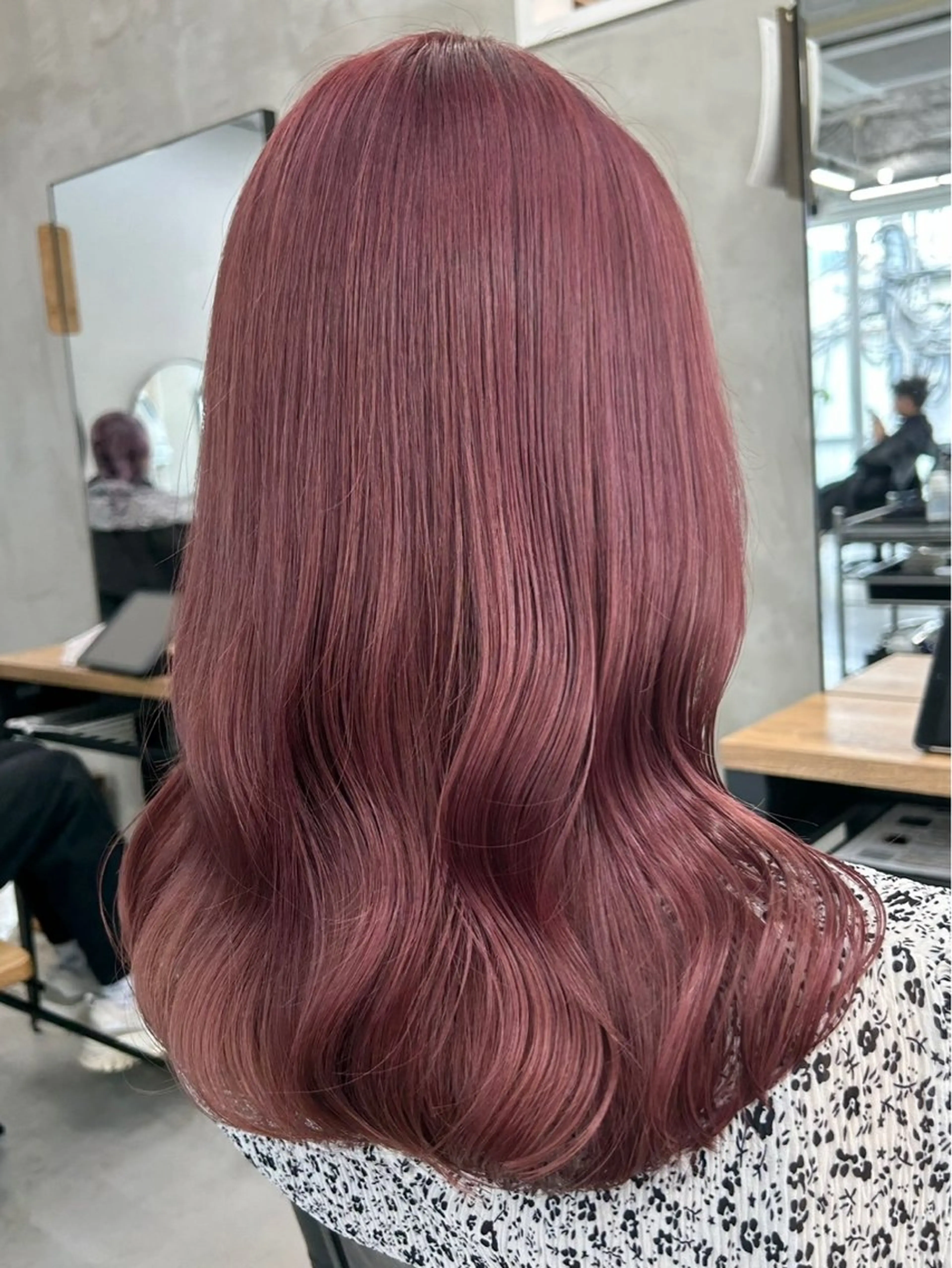 セミロング カラー ヘアアレンジ ピンクカラー ヘアカラー トリートメント 韓国/ハイトーン/ ボブ🎀MIKU🎀のヘアスタイル