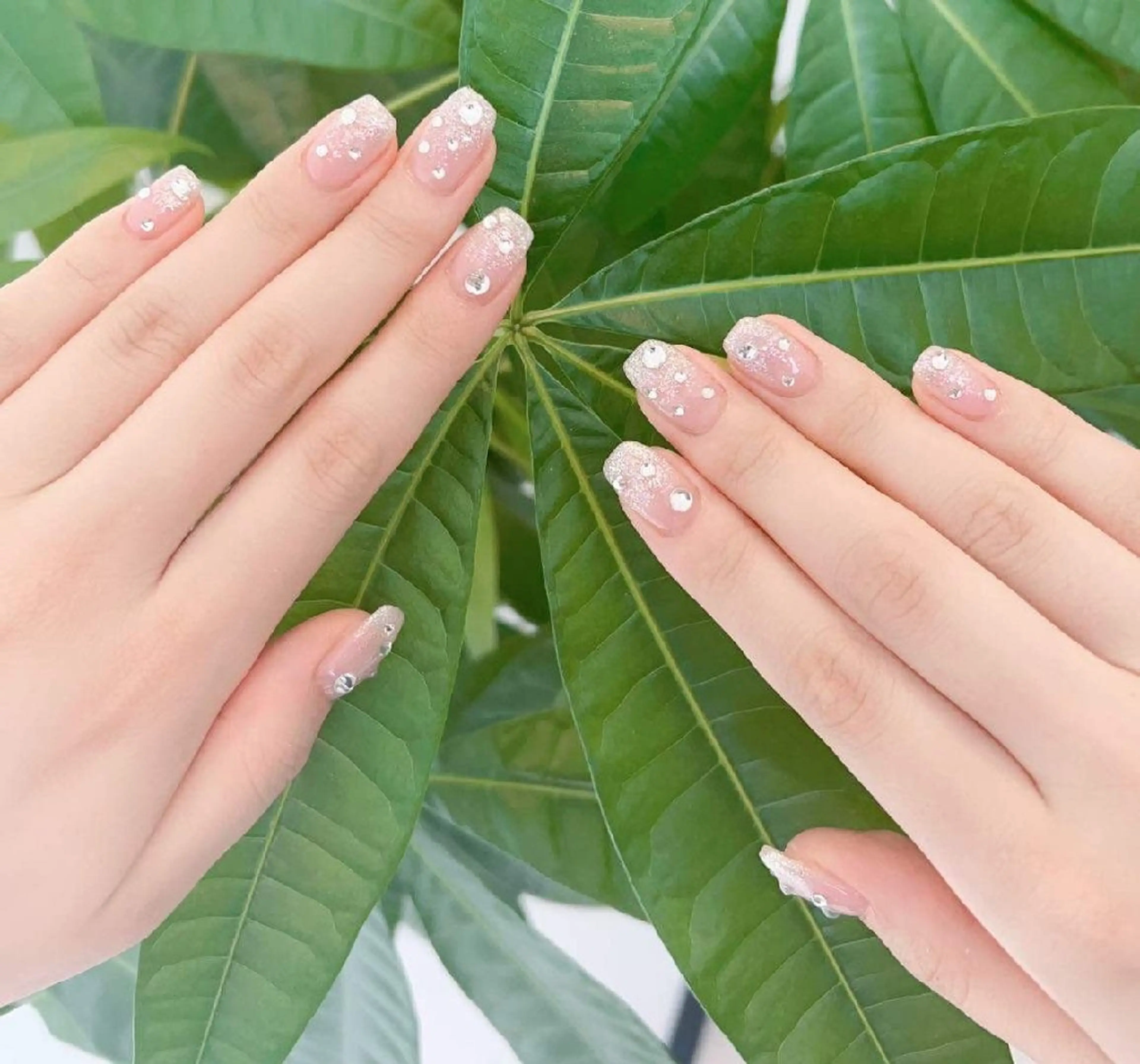 ネイル 持ち込み ネイルサロンred veil所属・RiRi  ネイルサロンのネイルデザイン