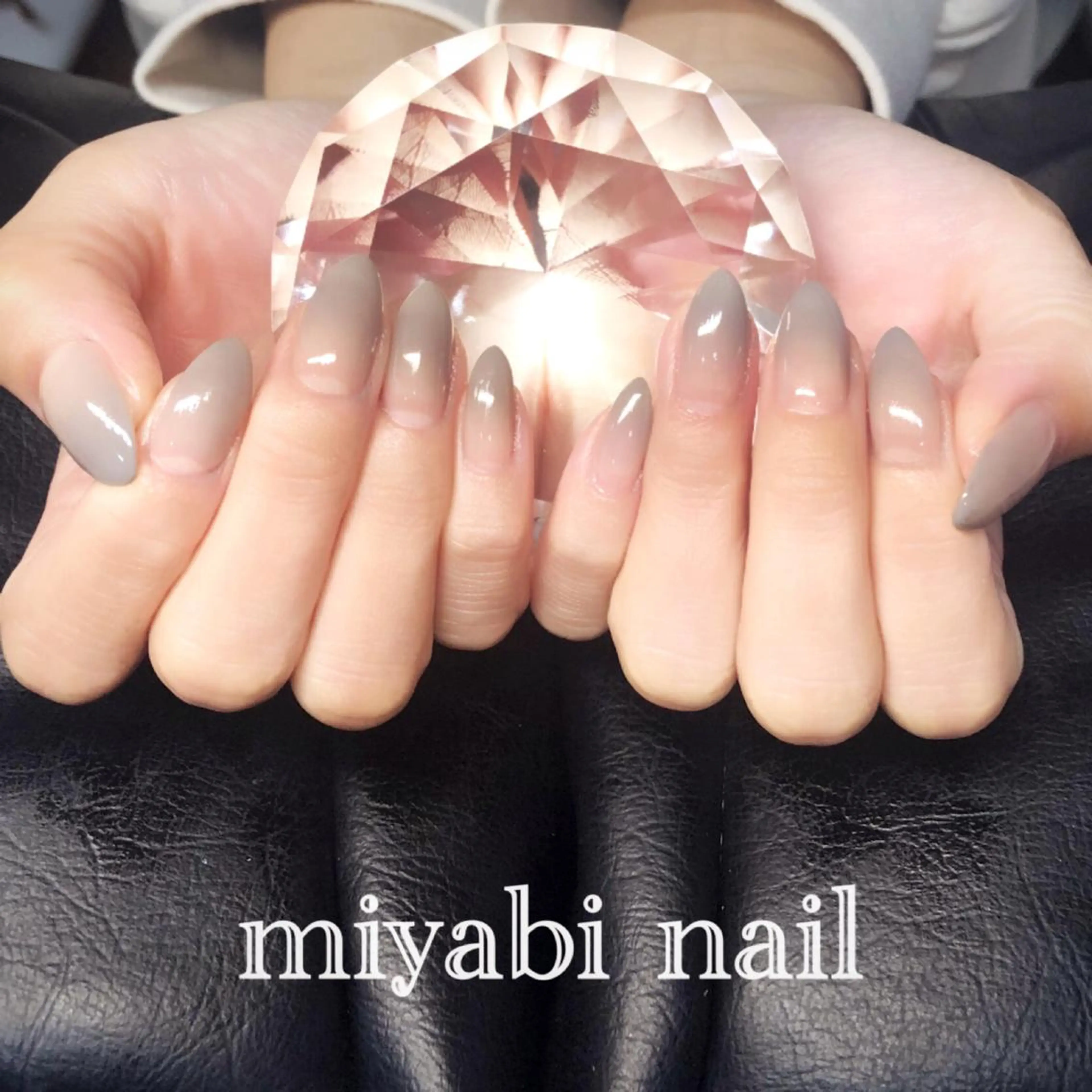 ネイル ジェルネイル グラデーション シルバー 冬ネイル ハンドネイル miyabi nail 桂川駅近くのネイルデザイン