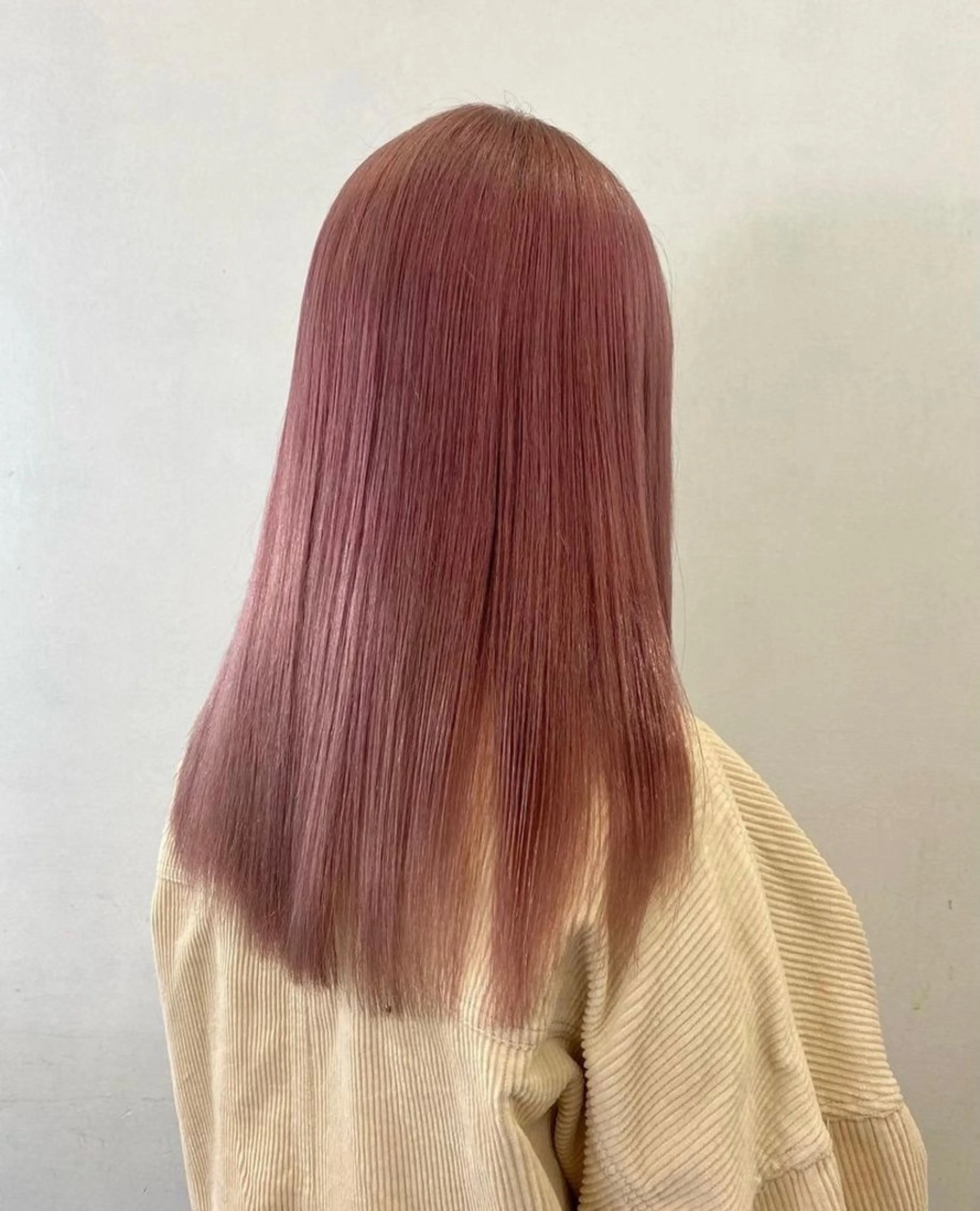 ロング カラー 栗崎 菜弥のヘアスタイル