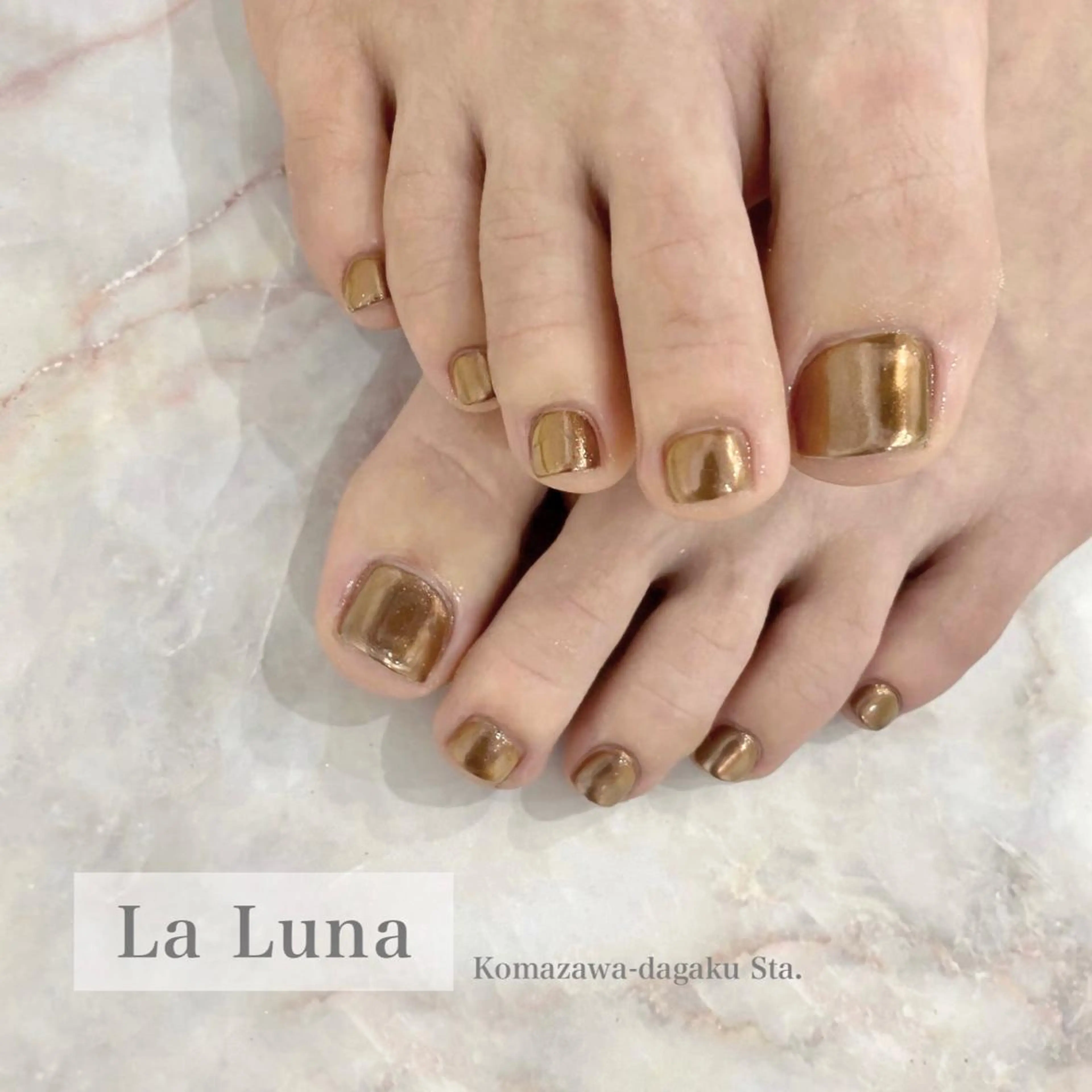 ネイル ミラーネイル フットネイル ＬａＬｕｎａ🌙 natsukiのネイルデザイン
