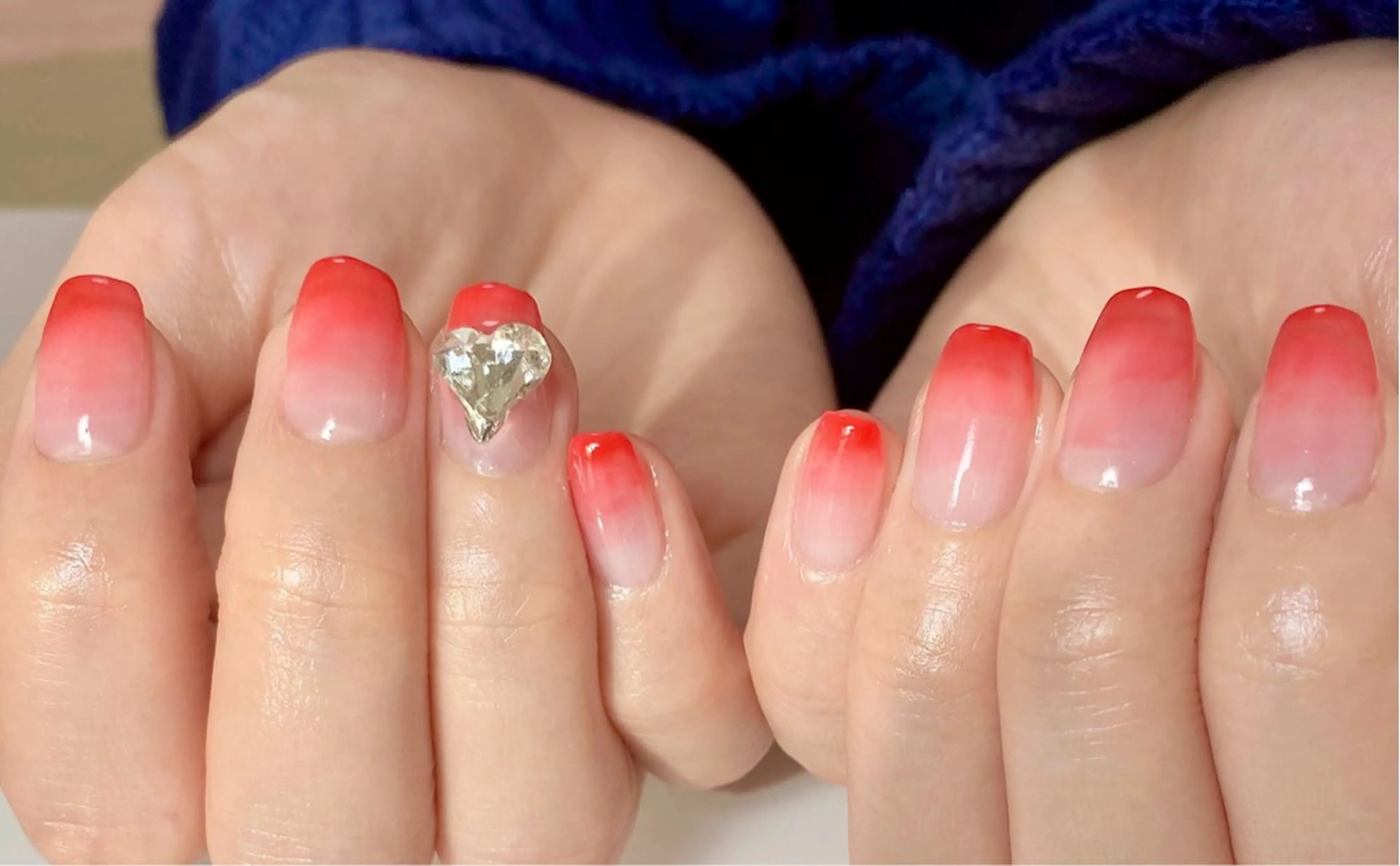 ネイル グラデーション 持ち込み 赤色 ハンドネイル Nail Salon K 🧸美爪育成のネイルデザイン