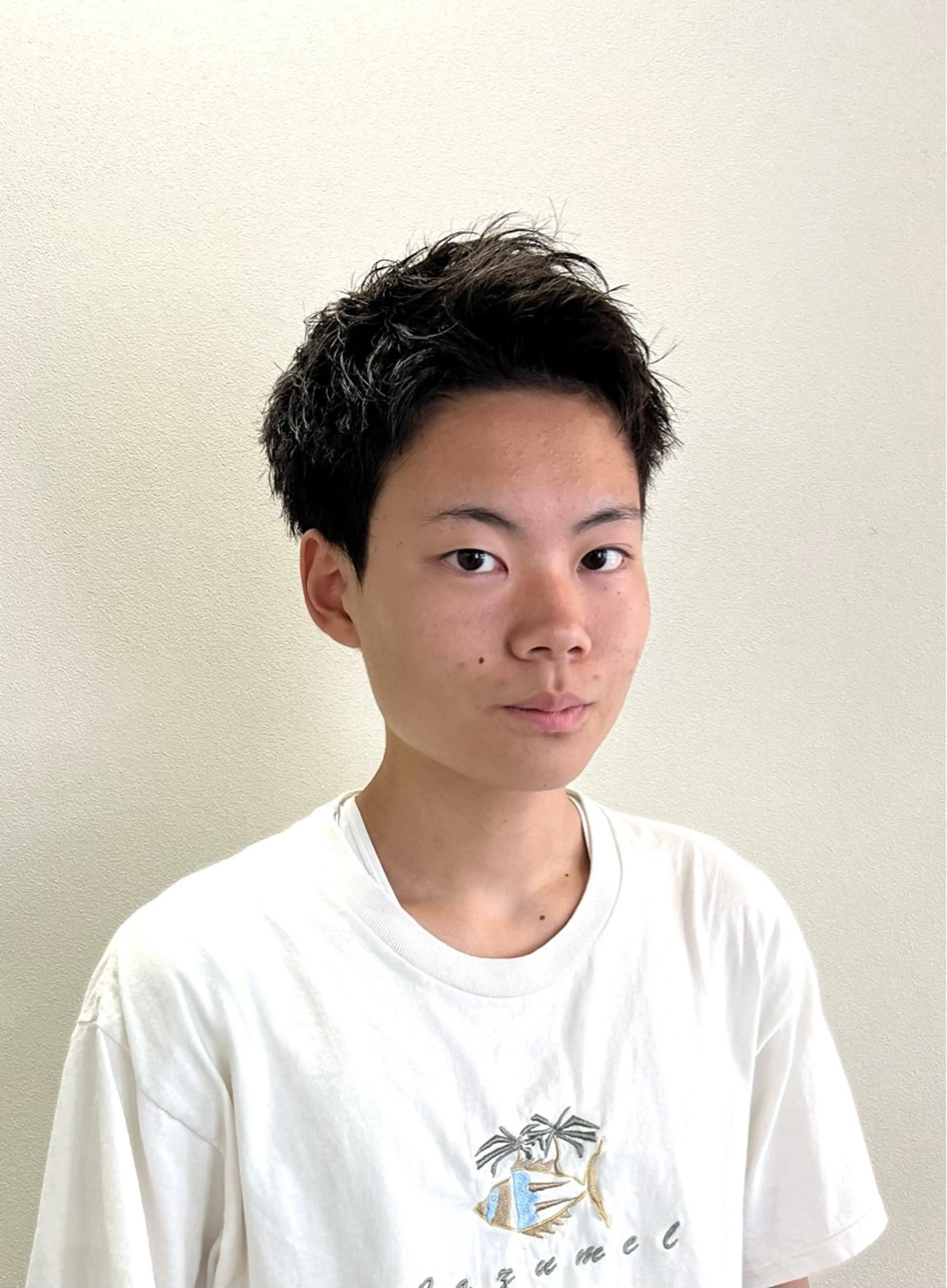 ショート パーマ メンズ メンズハイライト マッシュ メンズパーマ メンズツイストパーマ ツイストスパイラルパーマ ツイストスパイラル/ メンズパーマ/ハルキのヘアスタイル