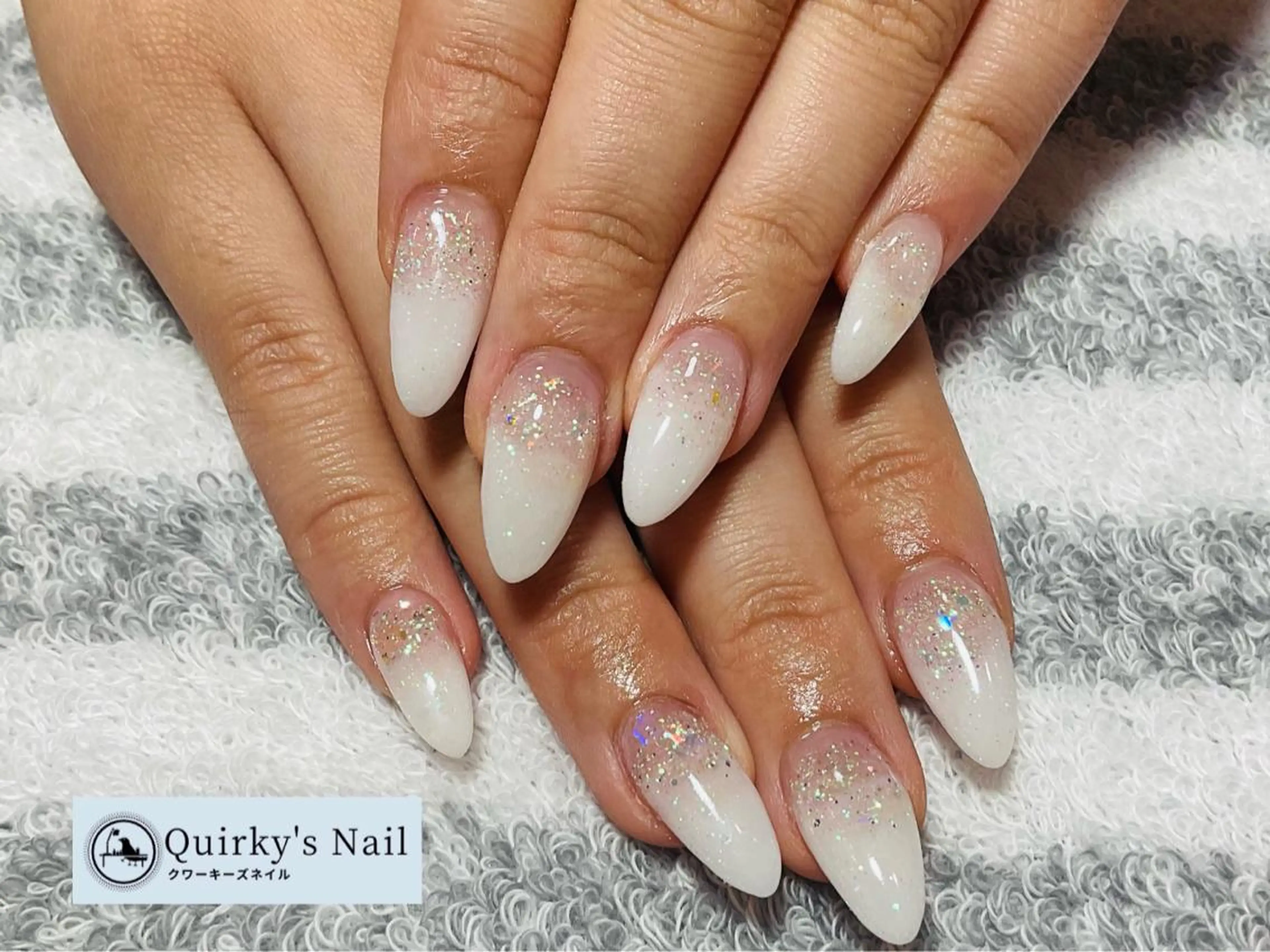 ネイル アートネイル オーロラネイル ジェルネイル グラデーション ホログラムネイル Quirky's Nail【栄店】のネイルデザイン
