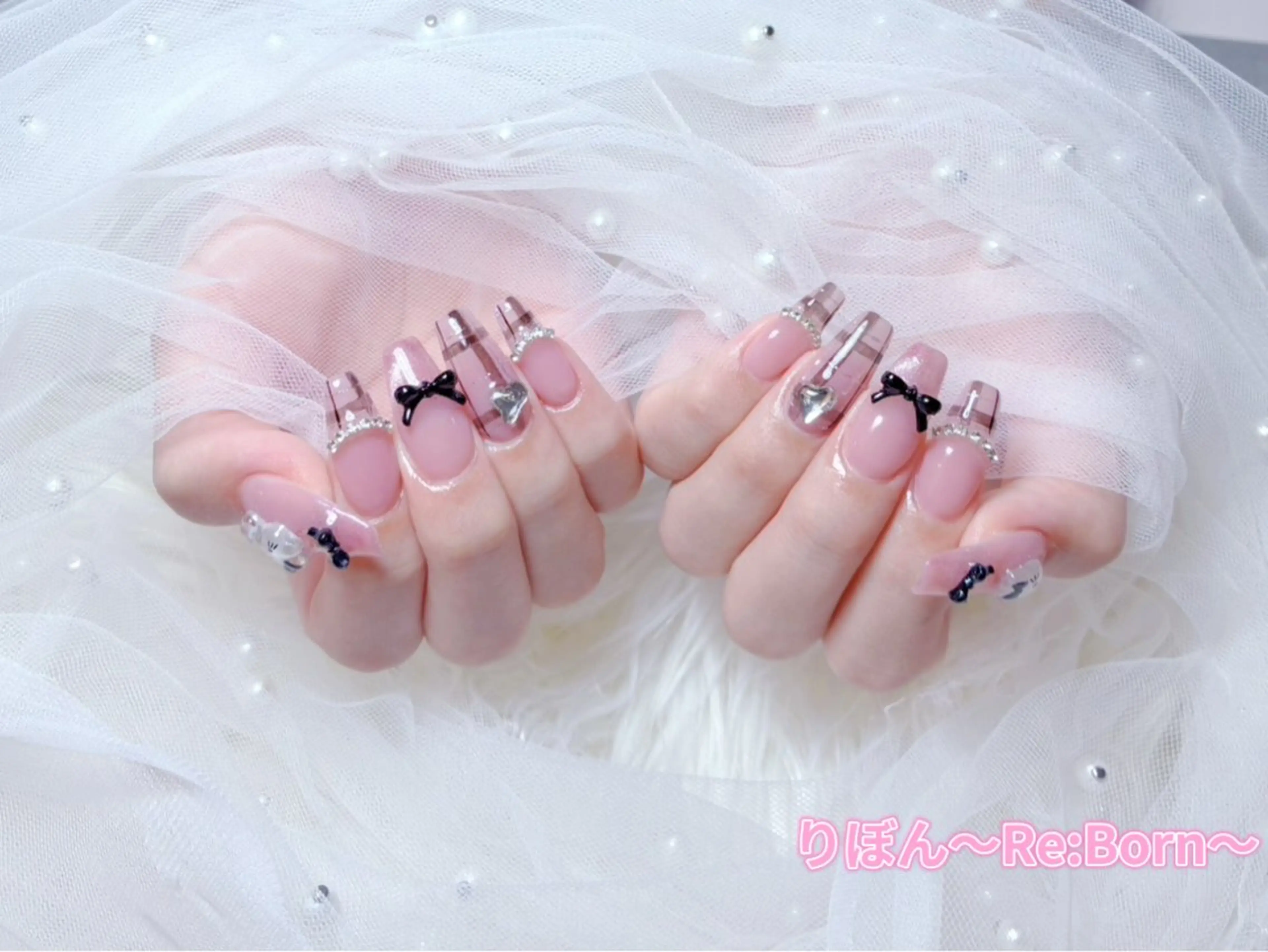 ミディアム ハンドネイル りぼん Re:Bonrのネイルデザイン