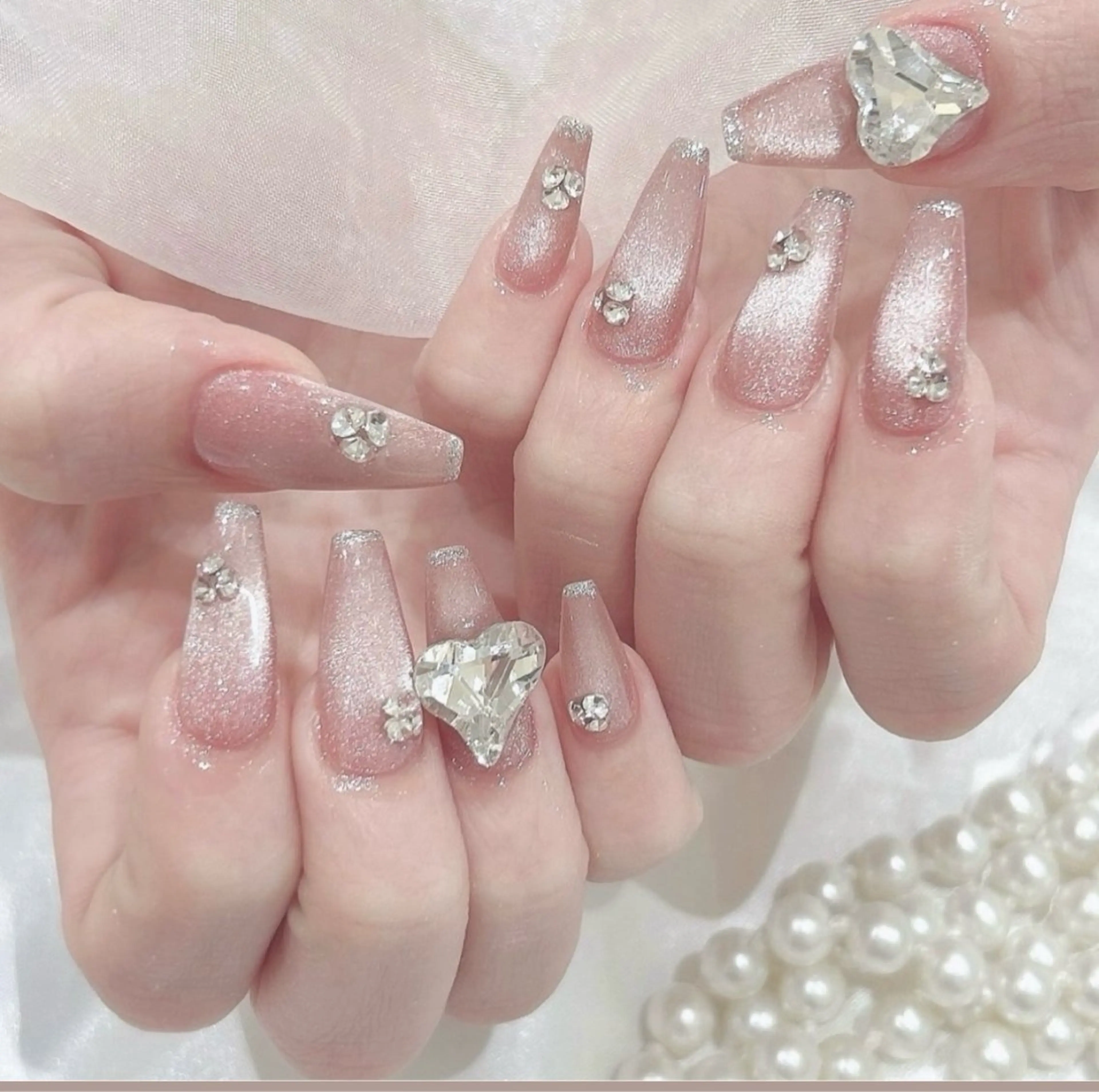 ネイル マグネットネイル ハンドネイル 🌸Nail&Eye EN🐰渋谷🌸のマツエク・マツパデザイン
