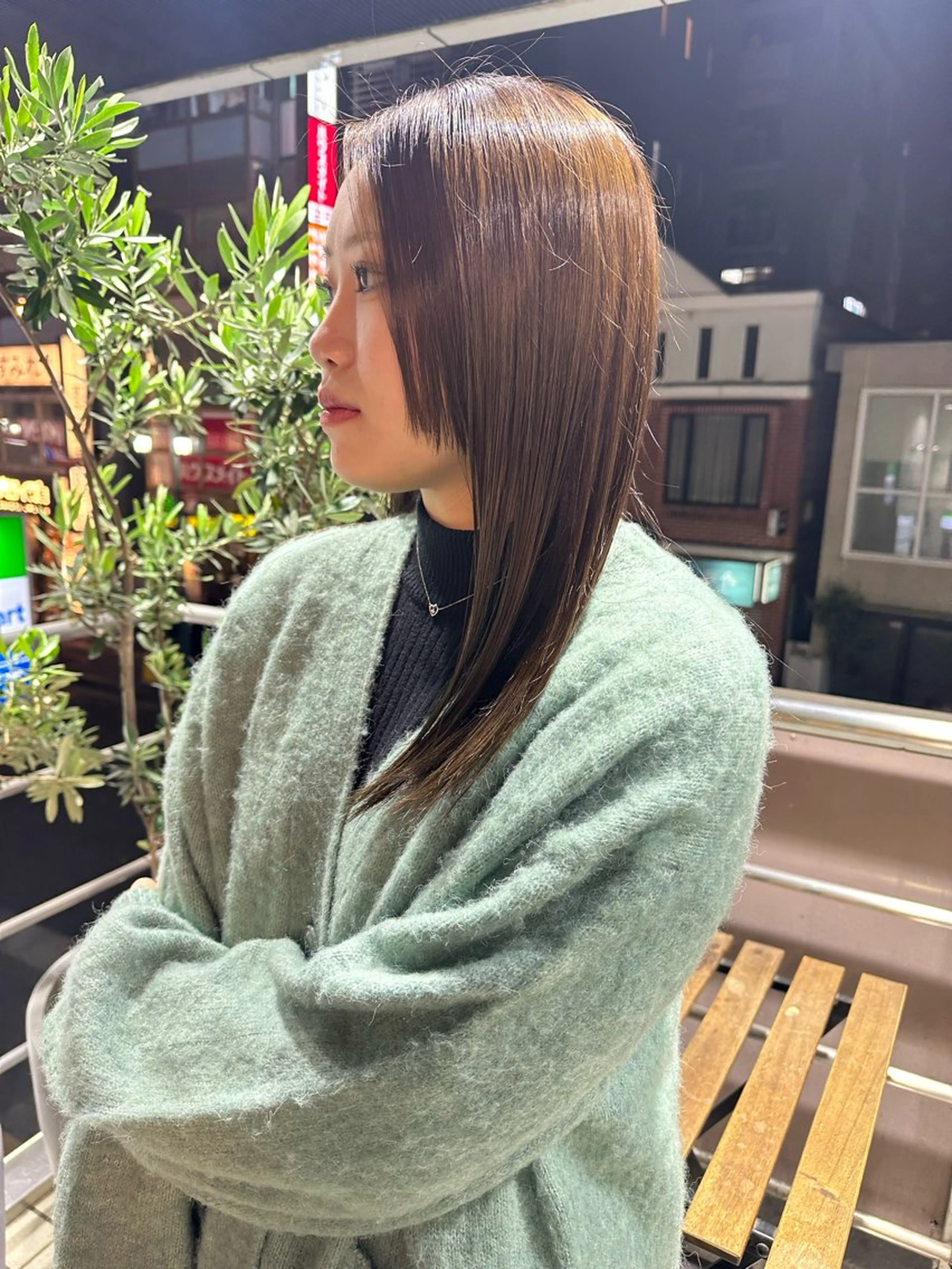 セミロング カラー ブリーチ ケアブリーチ ダブルカラー ハイトーンカラー インナーカラー Rei /パーマ特化のヘアスタイル