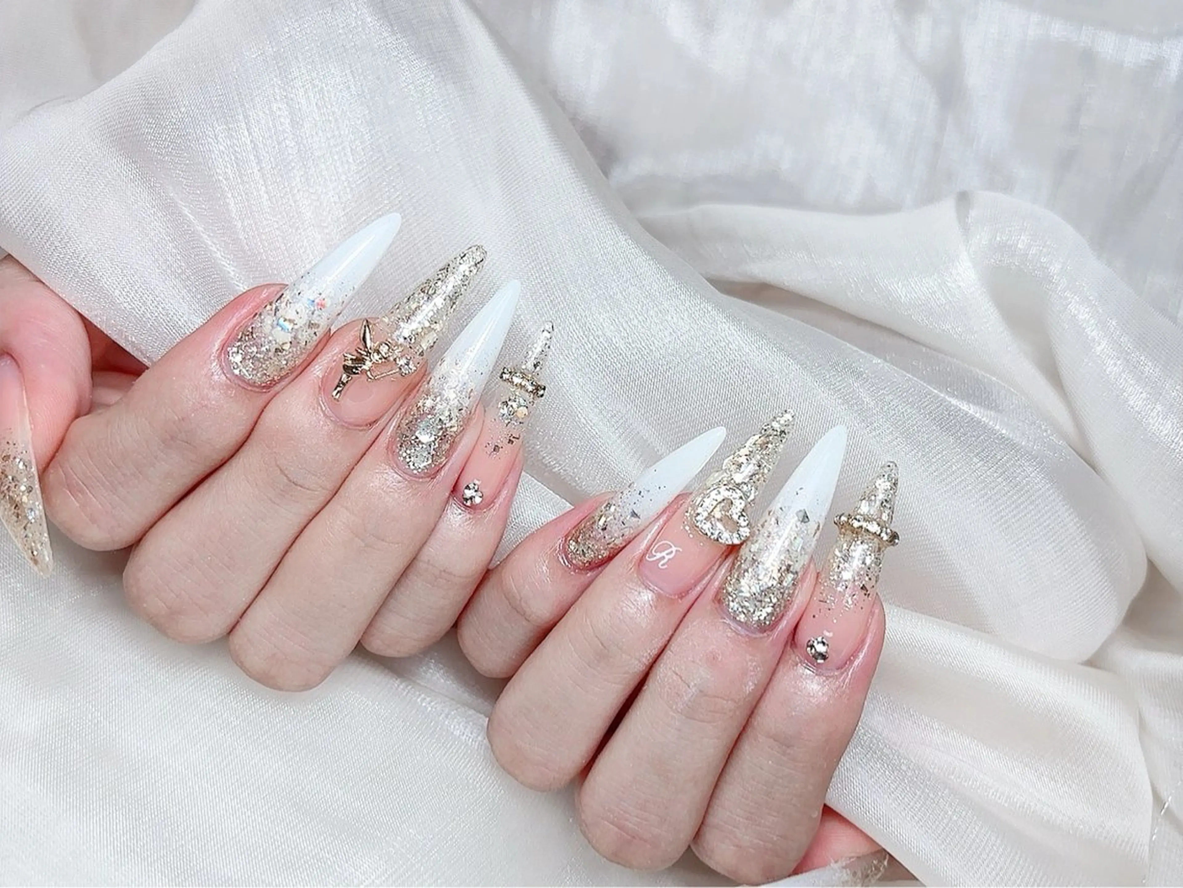 ネイル 🎀M nails✨ ビューティーのネイルデザイン